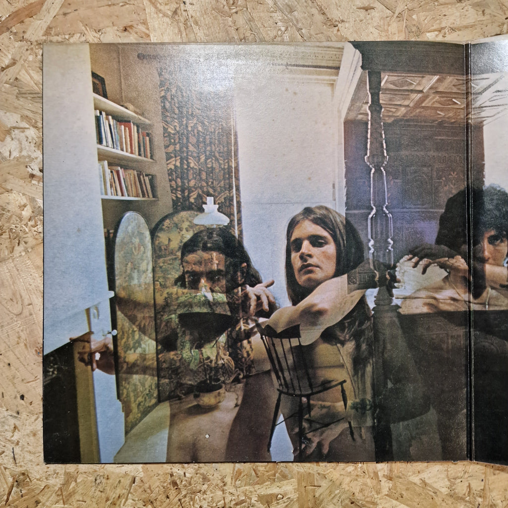 Black Sabbath – Sabbath Bloody Sabbath