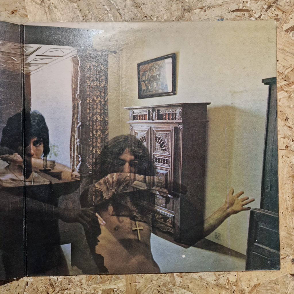 Black Sabbath – Sabbath Bloody Sabbath