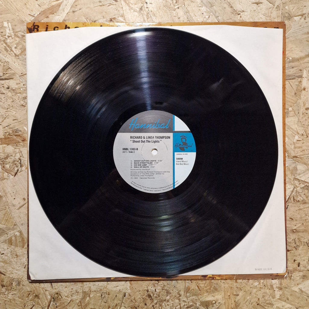 Richard & Linda Thompson – Shoot Out The Lights