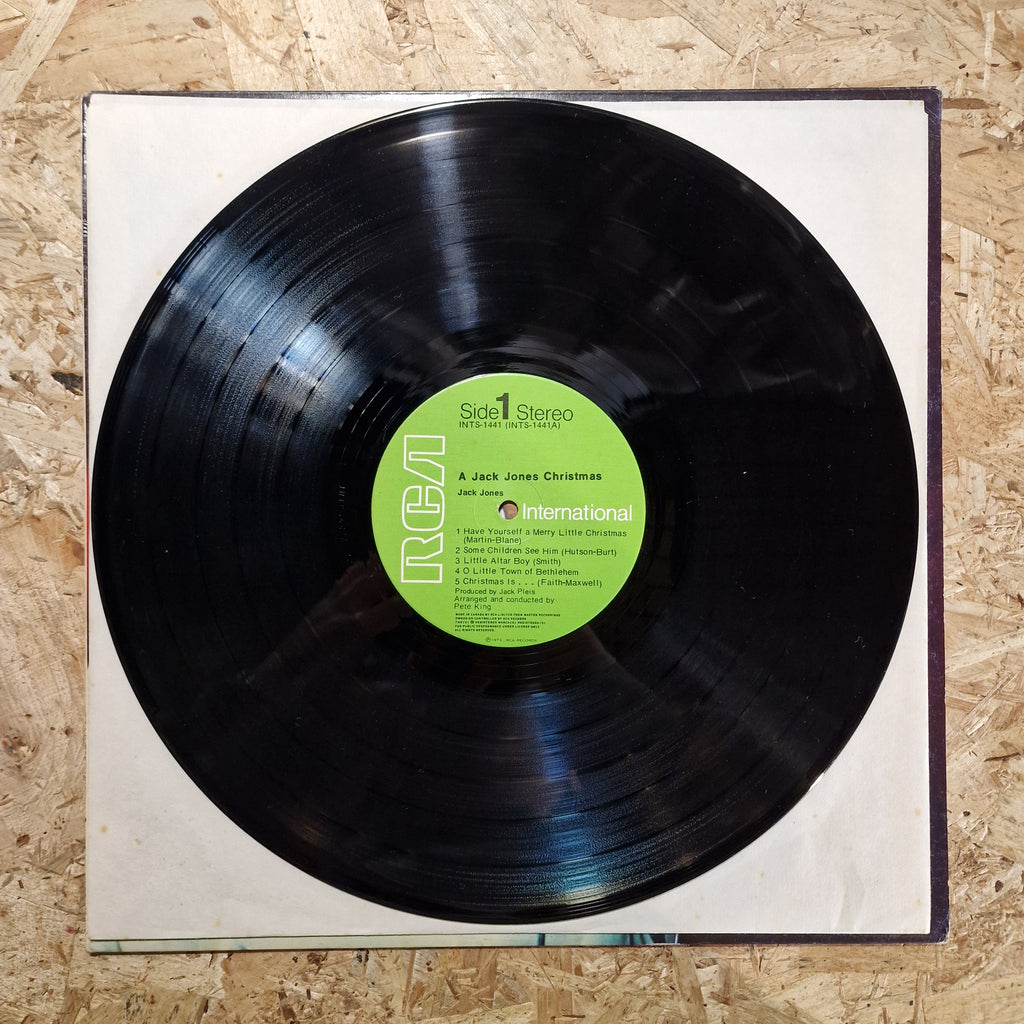 Jack Jones – A Jack Jones Christmas