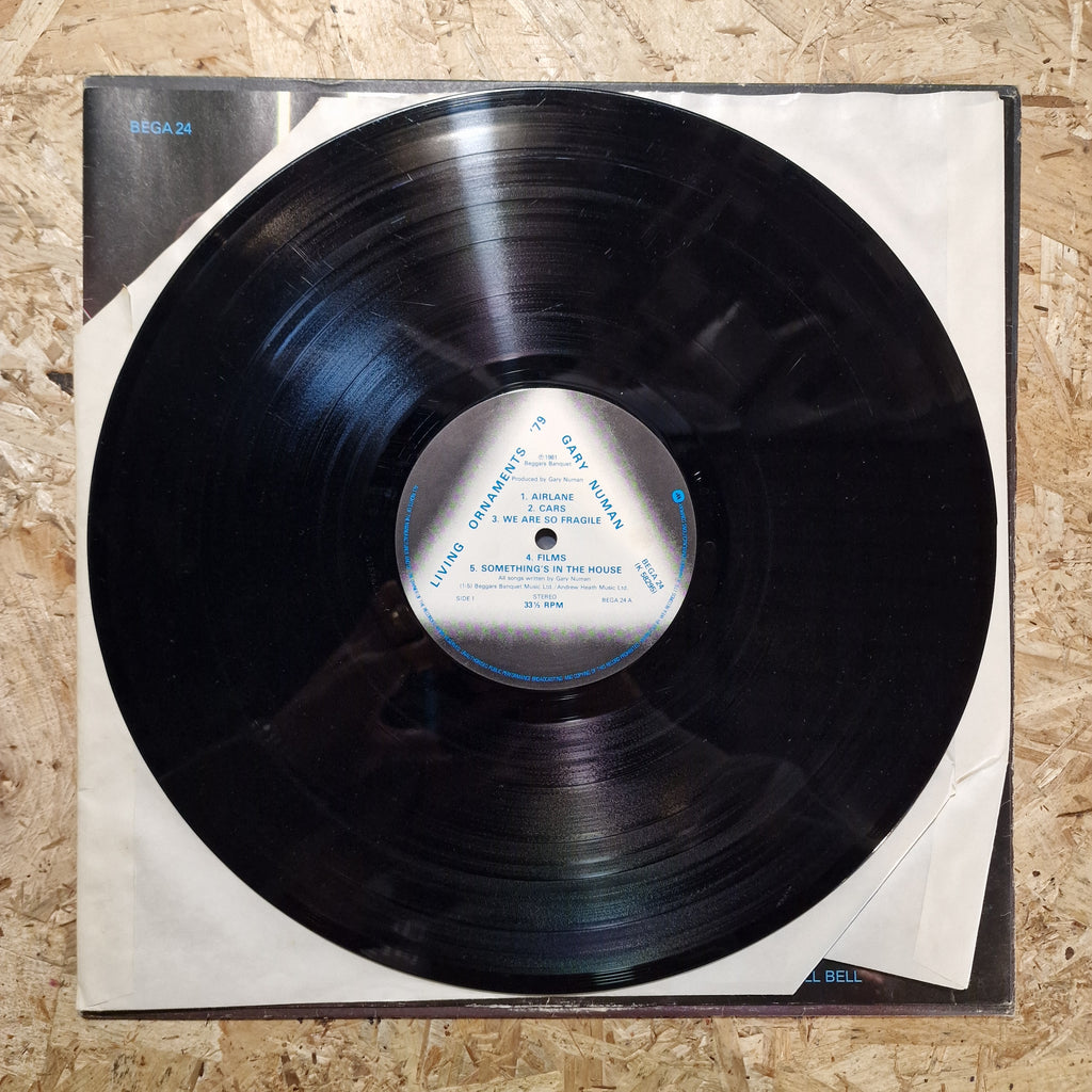 Gary Numan – Living Ornaments '79