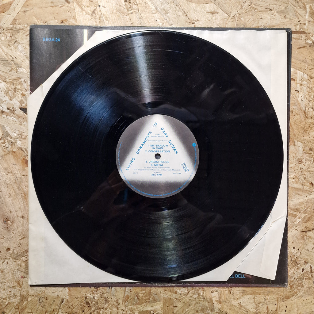 Gary Numan – Living Ornaments '79