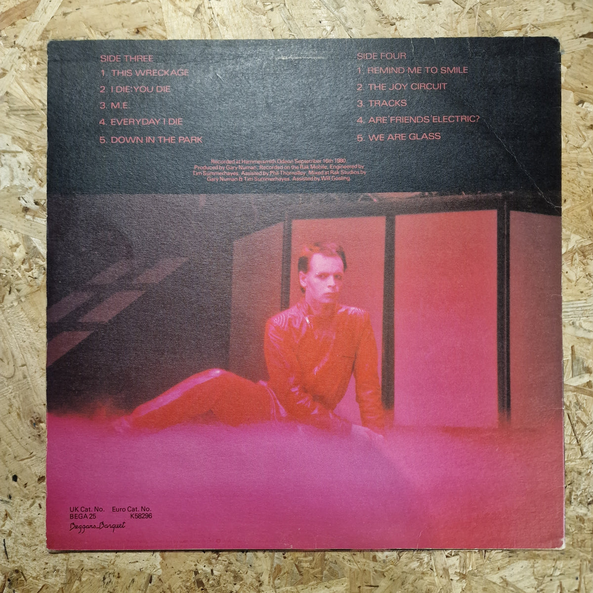 Gary Numan – Living Ornaments '80