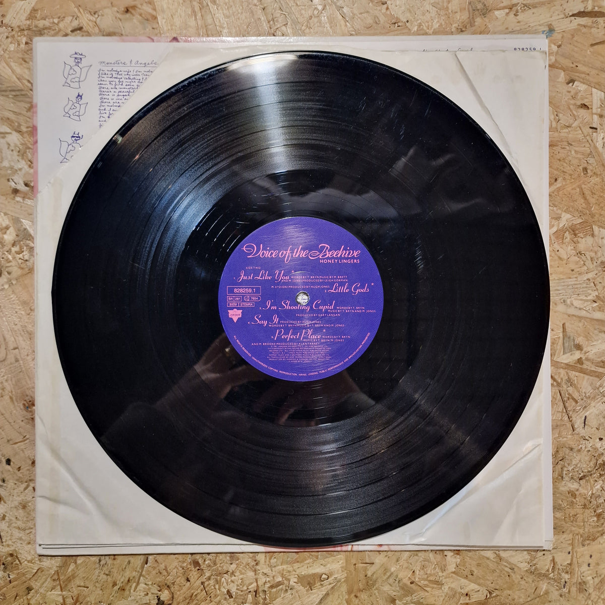 Voice Of The Beehive – Honey Lingers