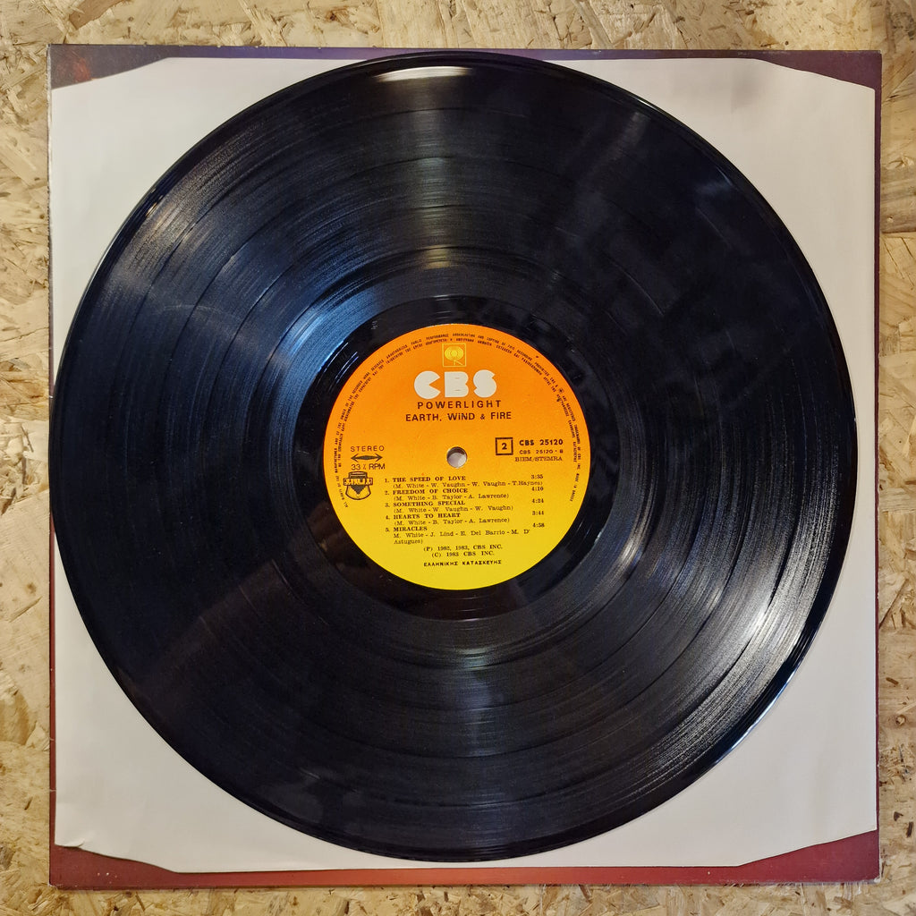 Earth, Wind & Fire – Powerlight