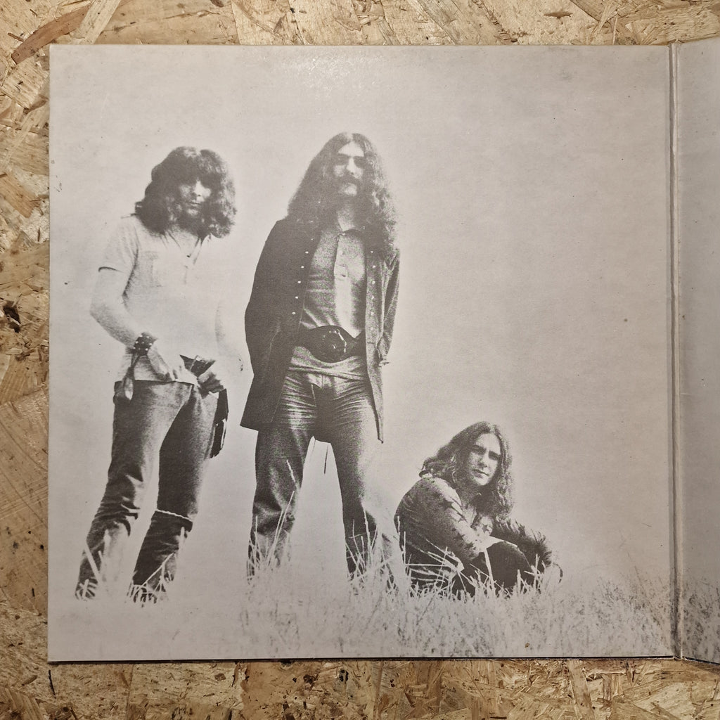 Black Sabbath – Paranoid (First UK Press - No Management Credit)