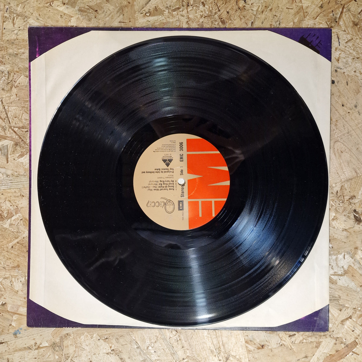 Queen – Queen