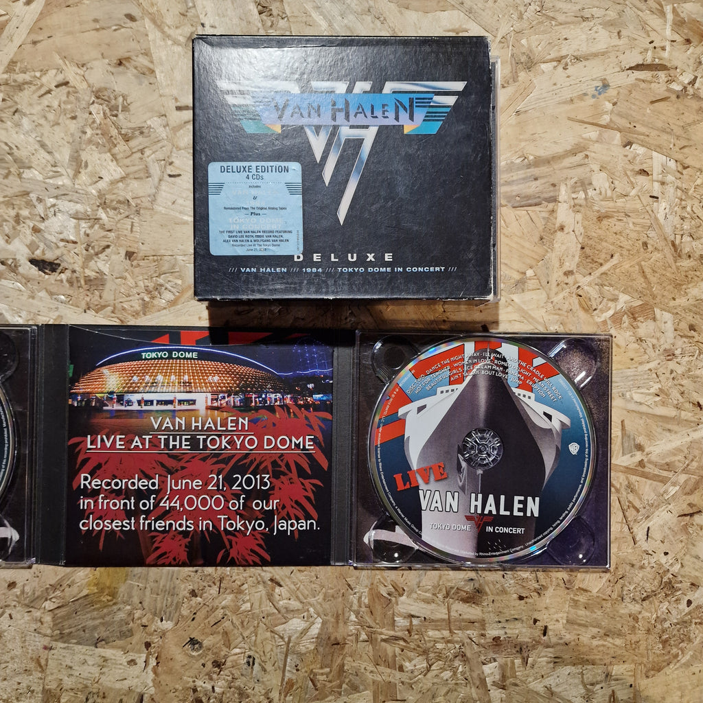 Van Halen – Deluxe