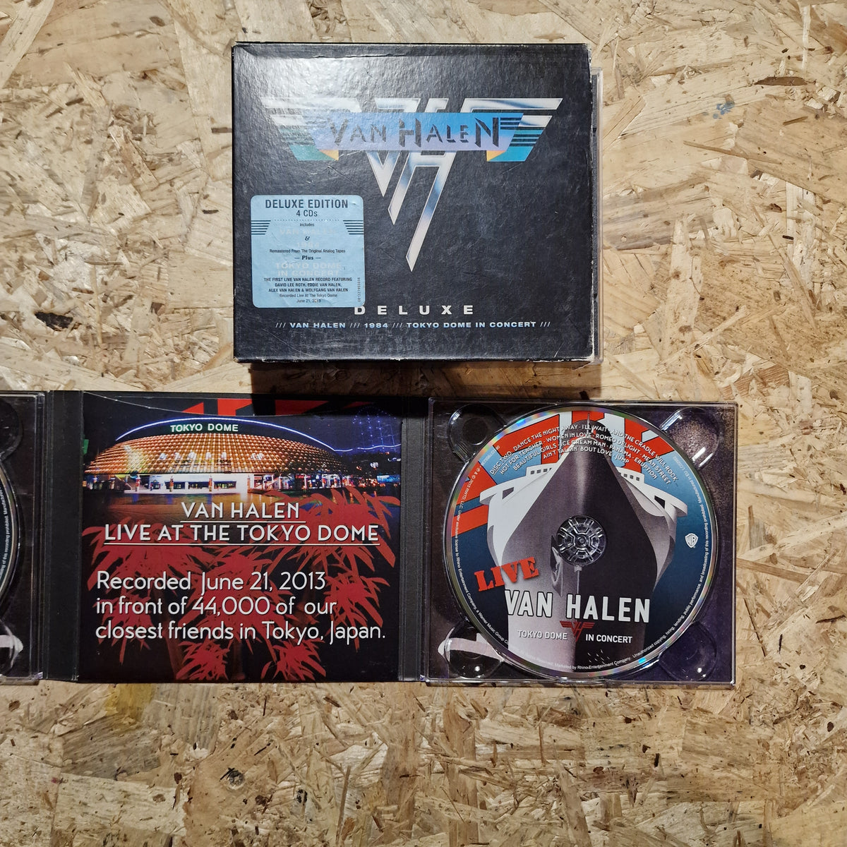 Van Halen – Deluxe
