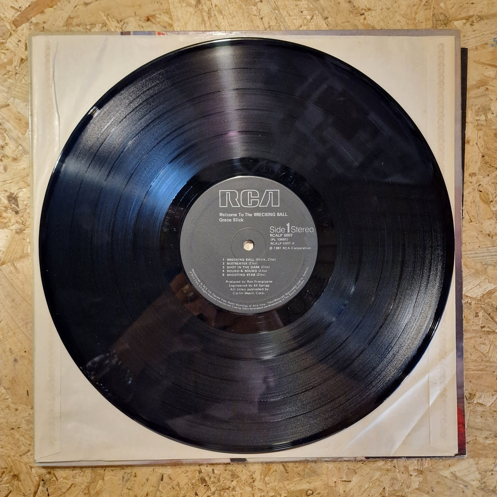 Grace Slick – Welcome To The Wrecking Ball!