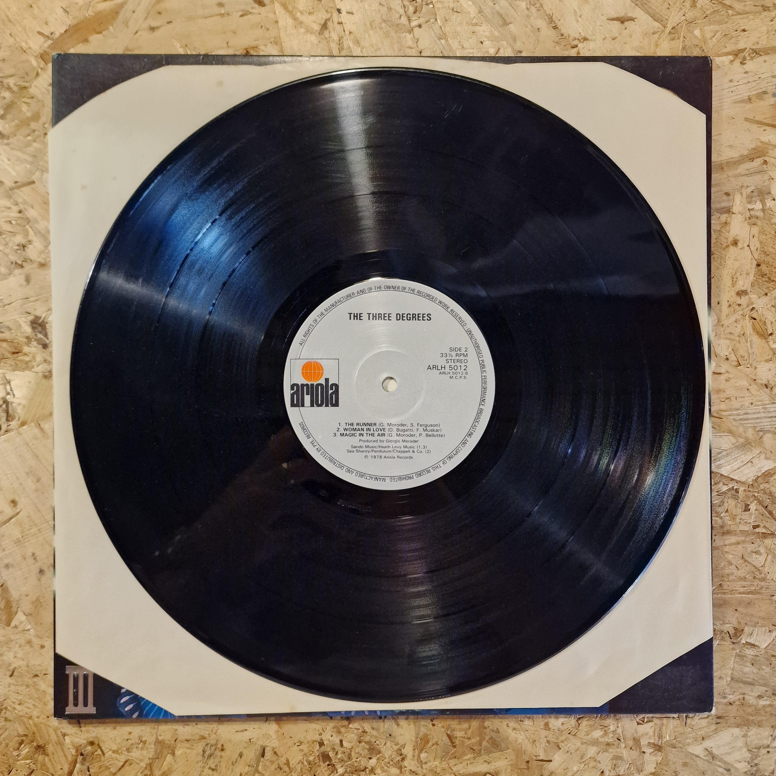 The Three Degrees – New Dimensions