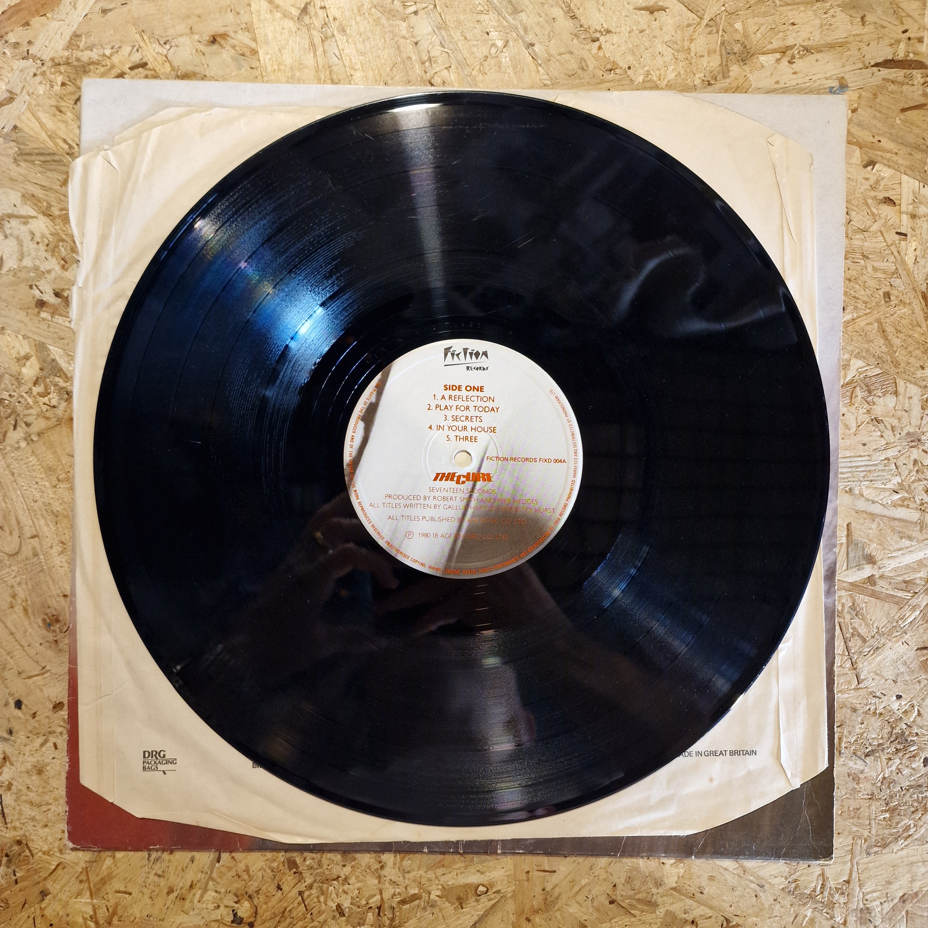 The Cure – Seventeen Seconds