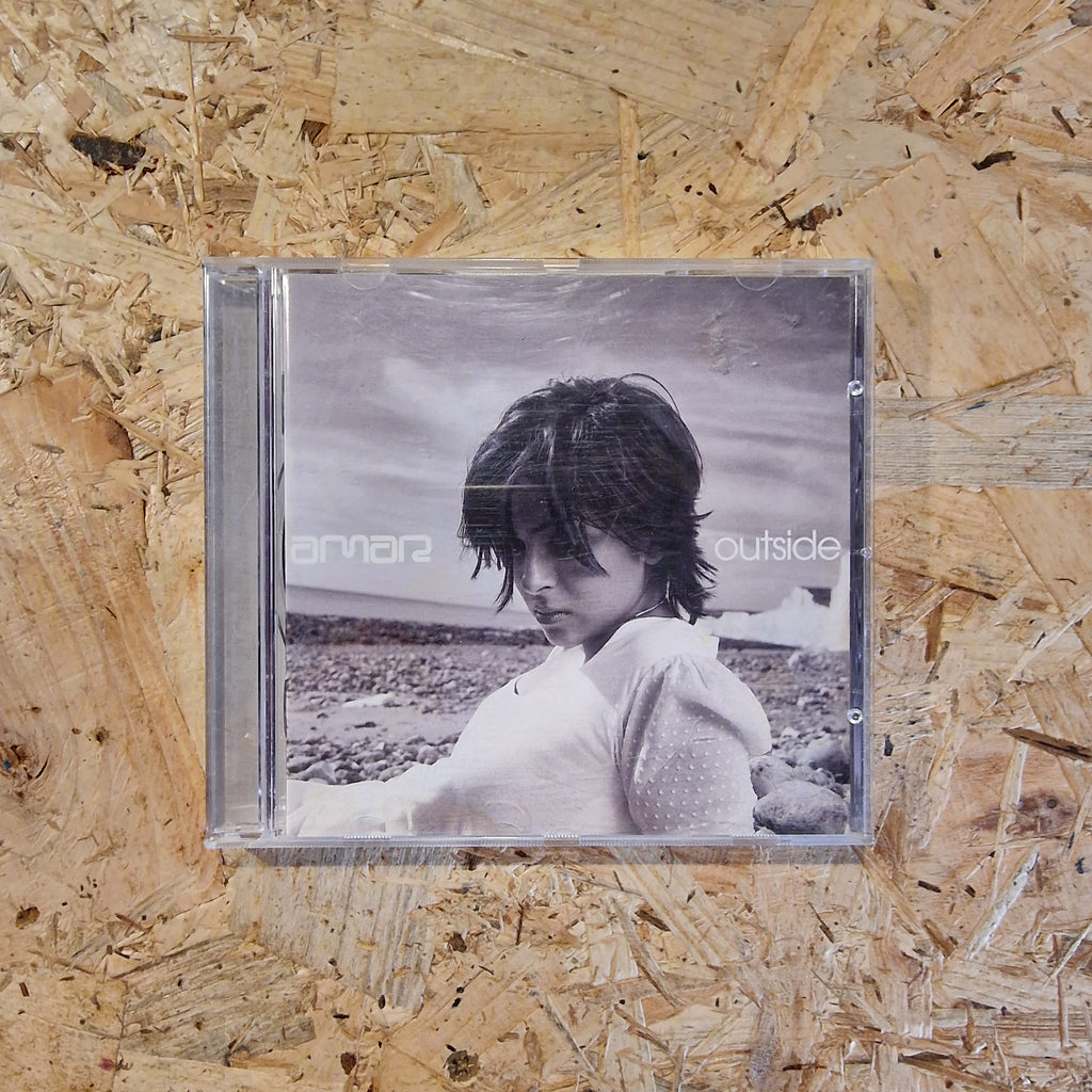Amar – Outside