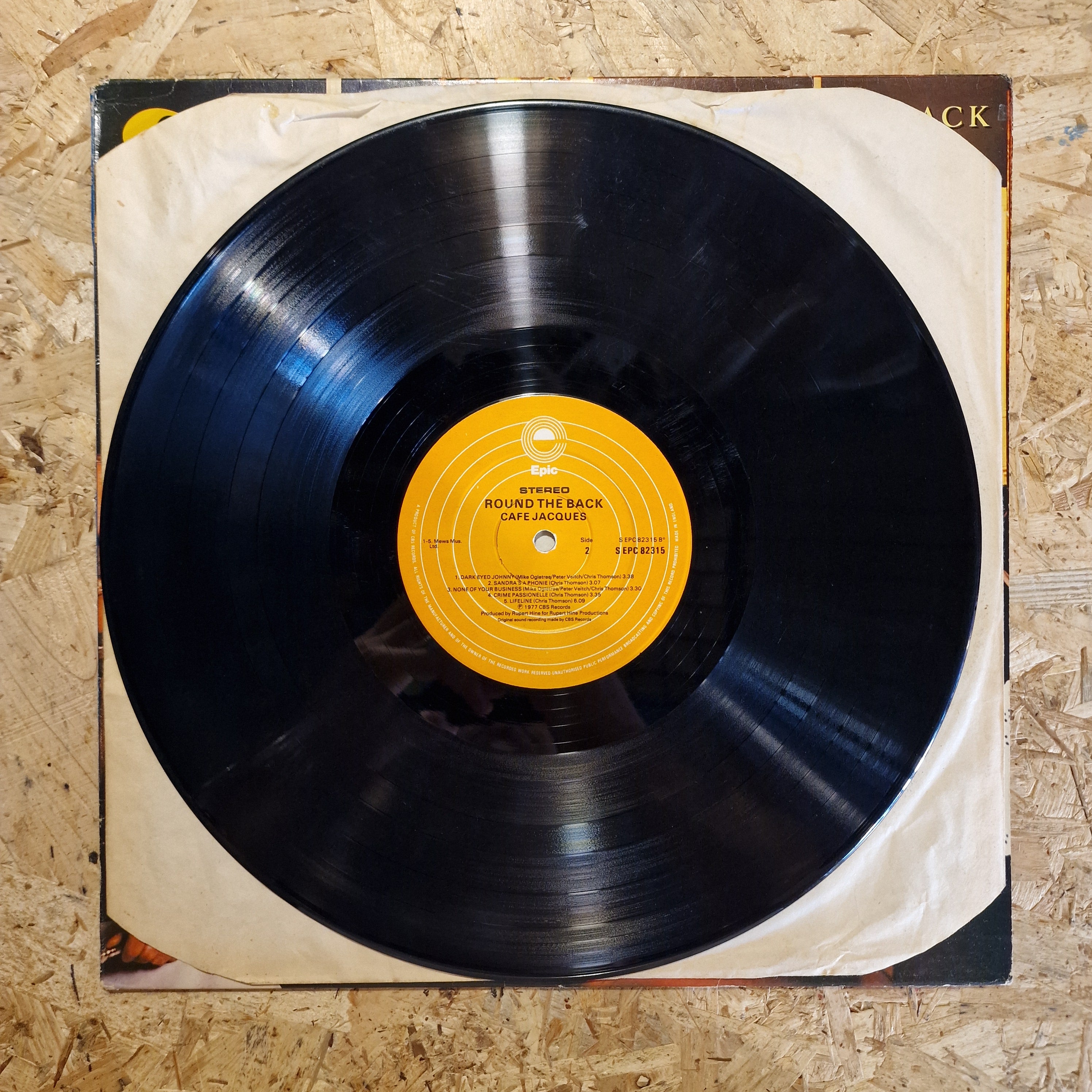 Café Jacques – Round The Back