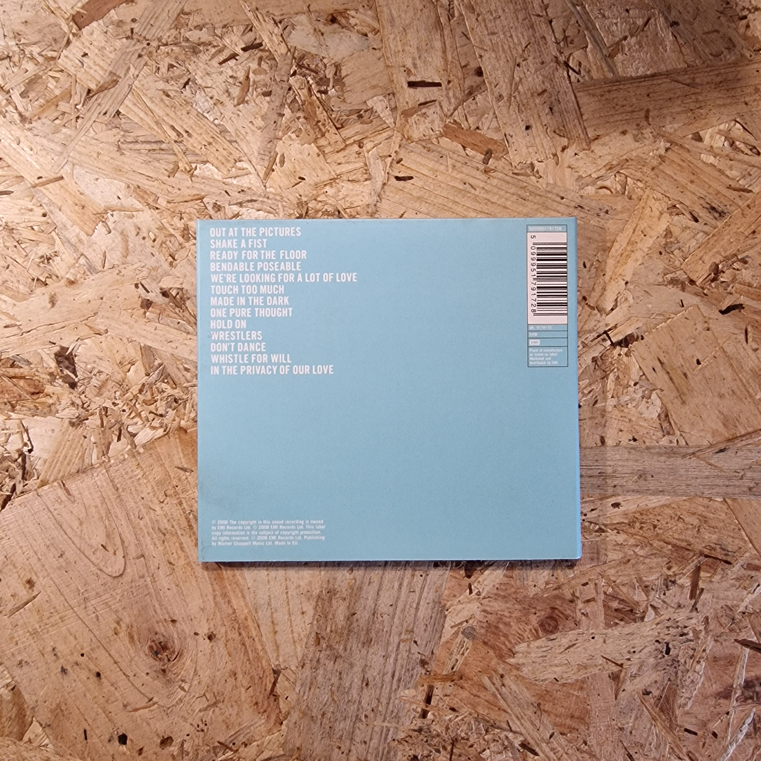 Hot Chip – Made In The Dark
