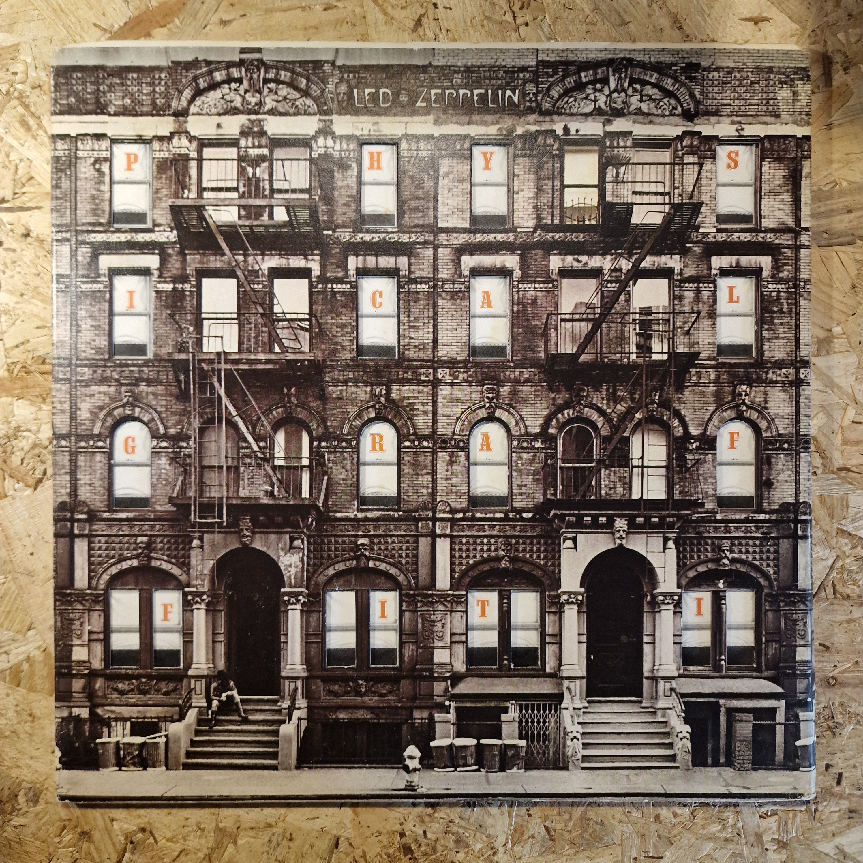 Led Zeppelin – Physical Graffiti