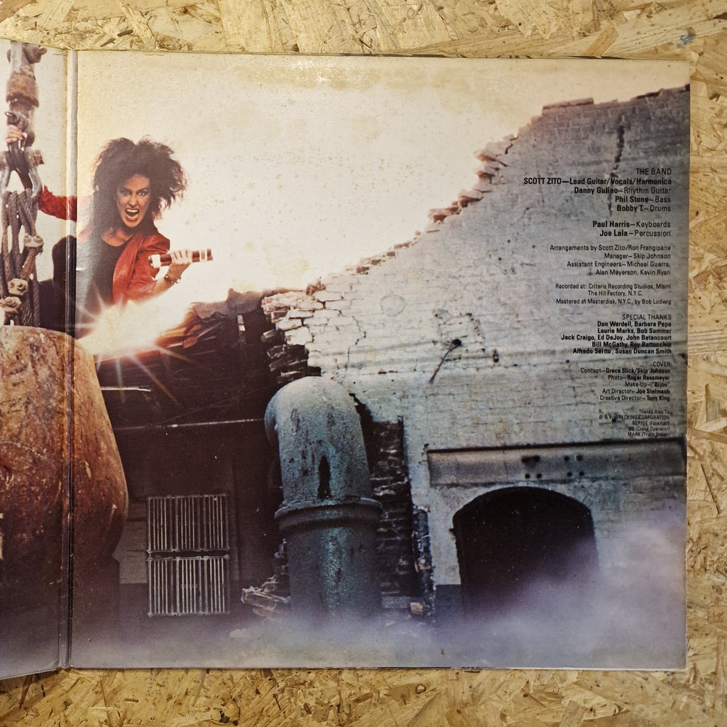 Grace Slick – Welcome To The Wrecking Ball!