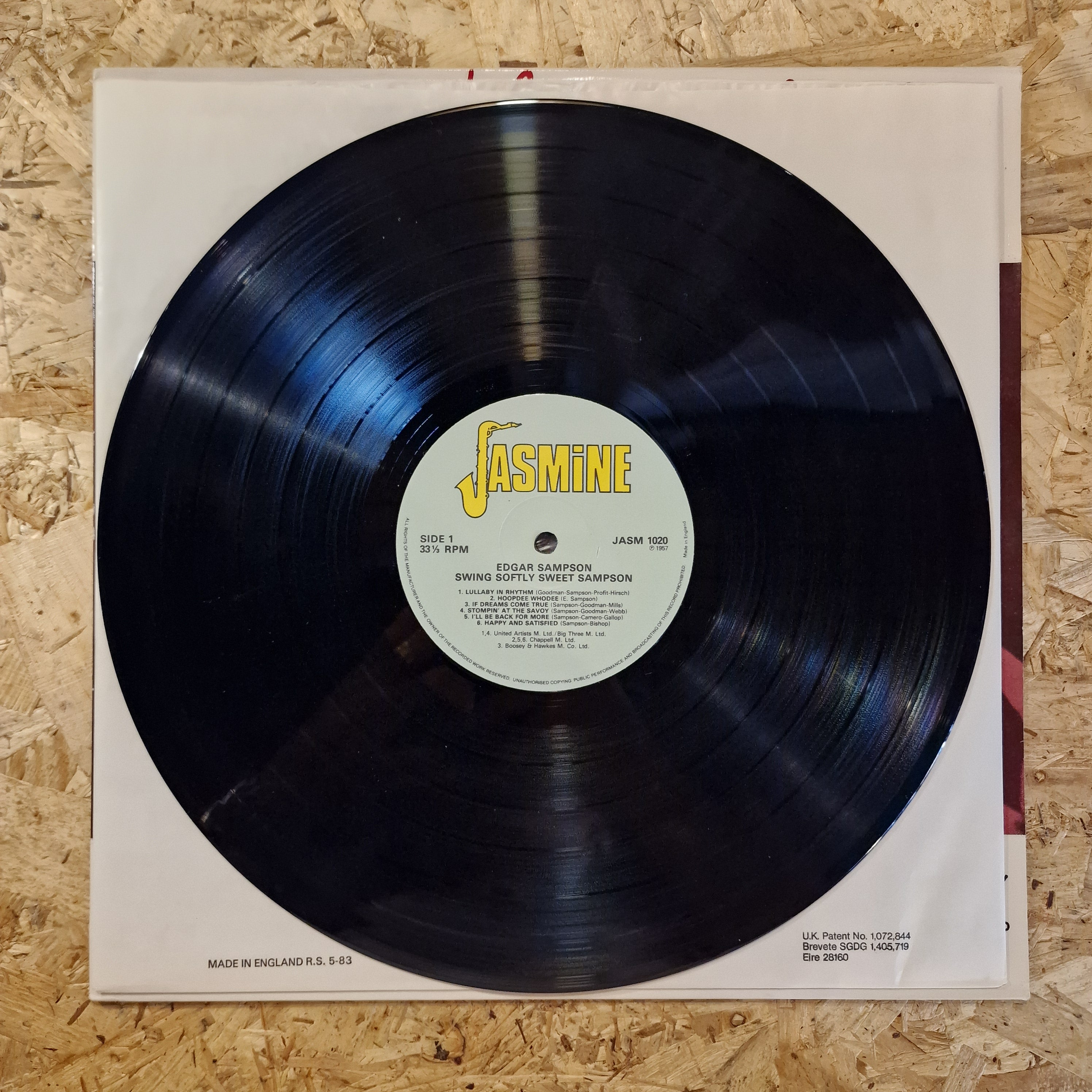Edgar Sampson And His Orchestra – Swing Softly Sweet Sampson