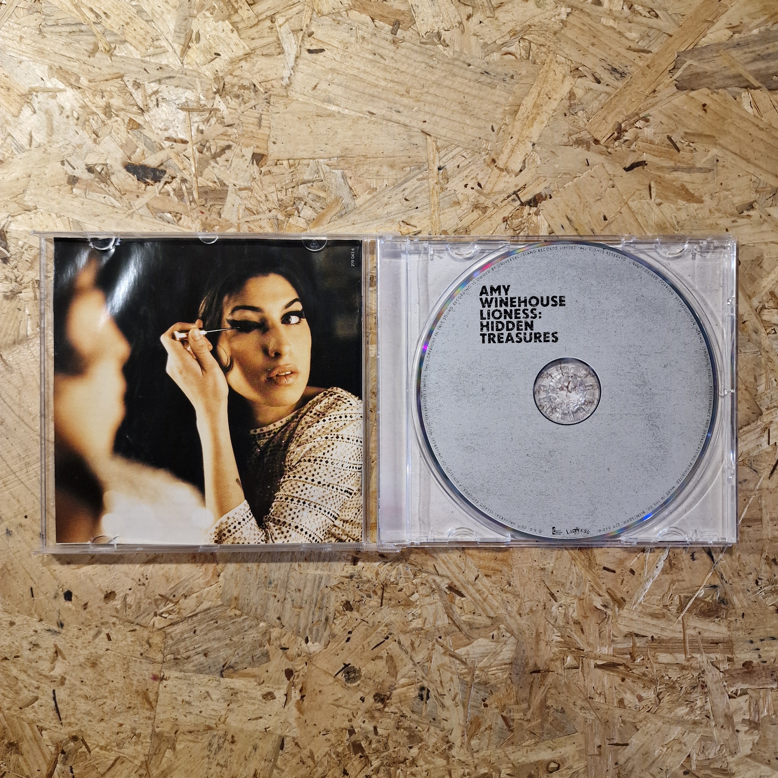 Amy Winehouse – Lioness: Hidden Treasures