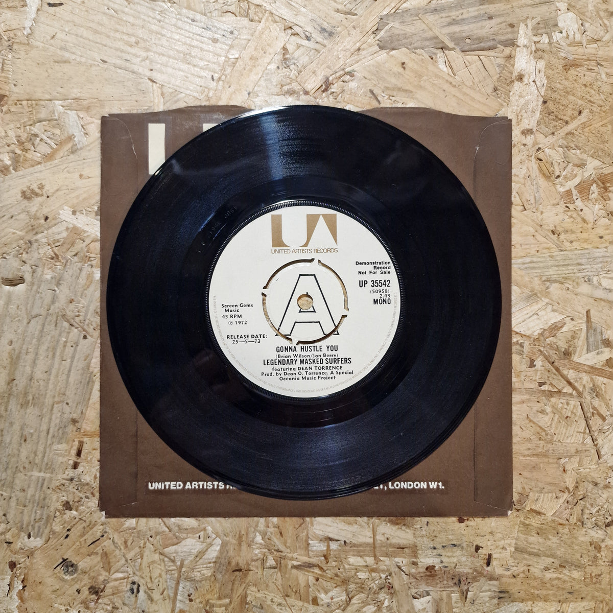 Legendary Masked Surfers Featuring Dean Torrence ‎– Gonna Hustle You