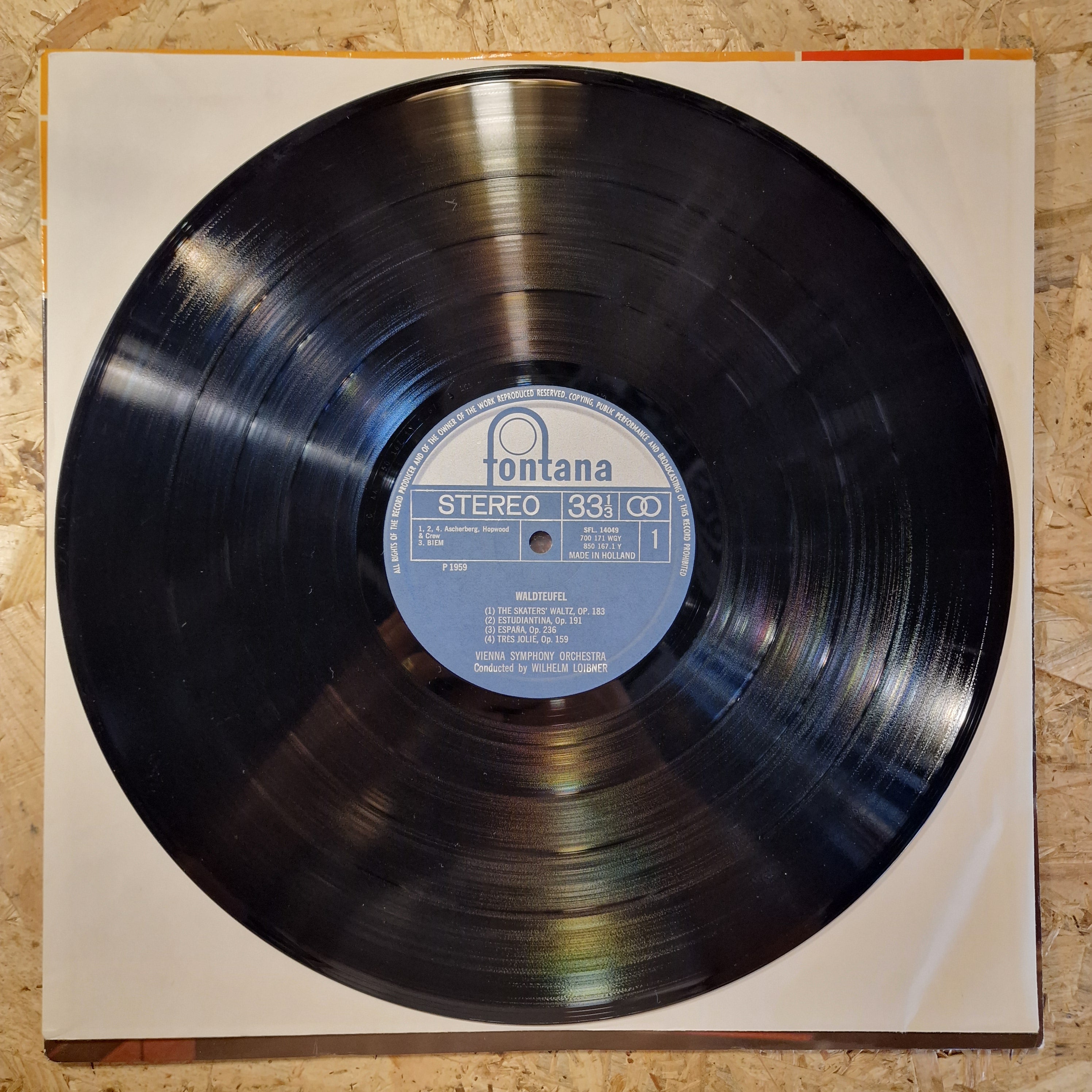 Waldteufel, Ivanovici, Lehar, Vienna Symphony Orchestra, Wilhelm Loibner, Paul Walter – The Skaters' Waltz, Op.183; Estudiantina, Op.191; España, Op.236; Très Jolie, Op.159; Waves Of The Danube; Gold And Silver Waltz, Op.75; Ballsirenen; Eva Waltz