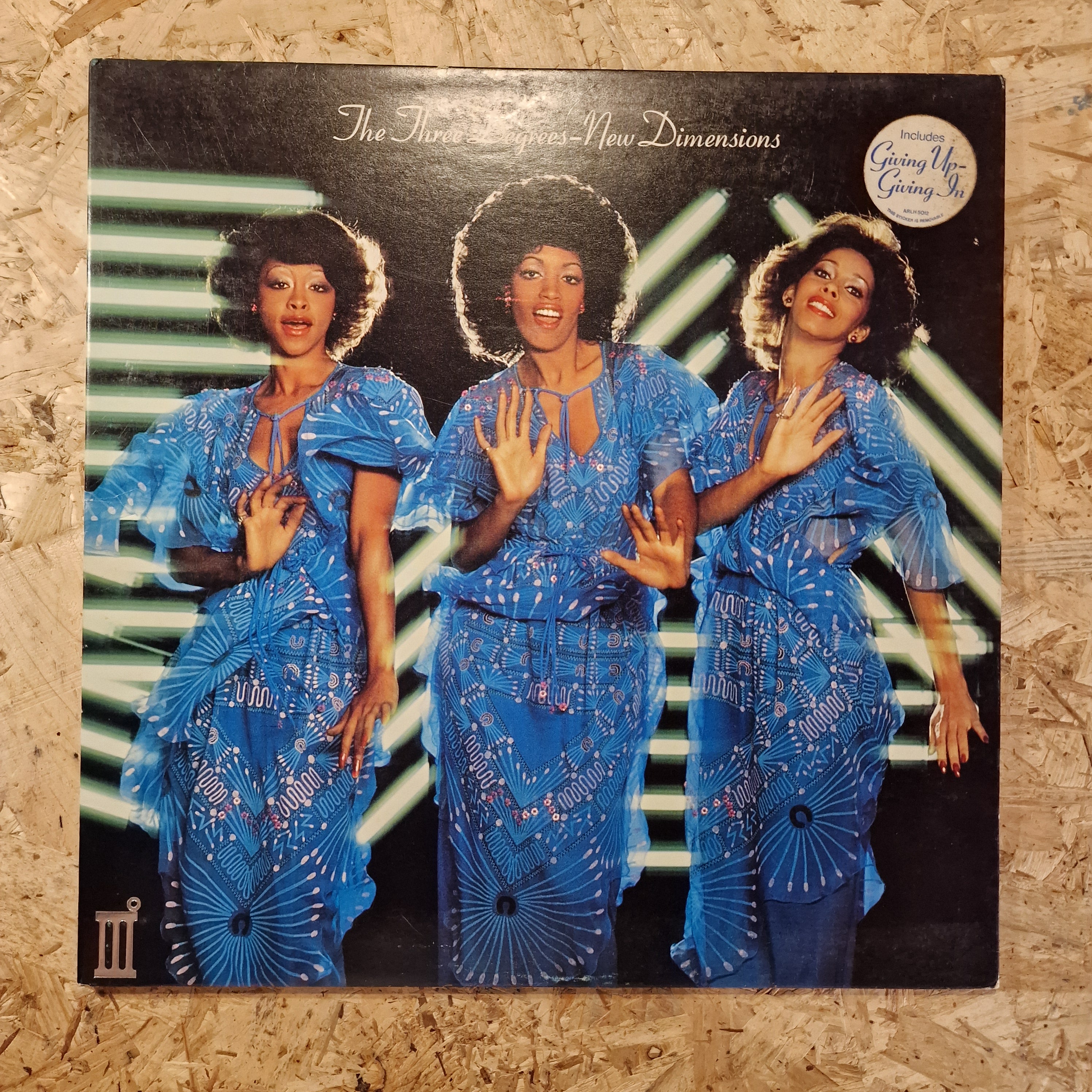 The Three Degrees – New Dimensions