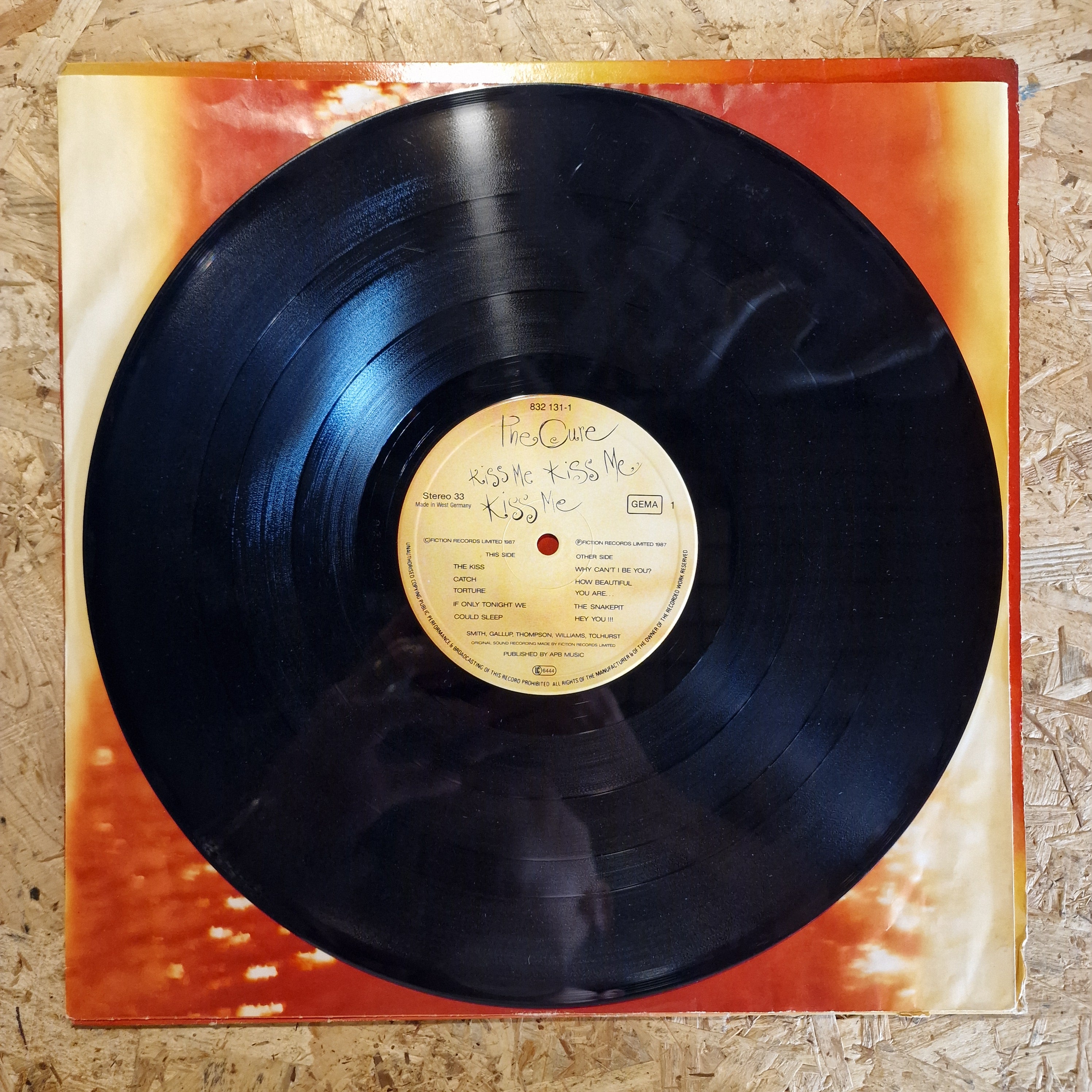 The Cure – Kiss Me Kiss Me Kiss Me