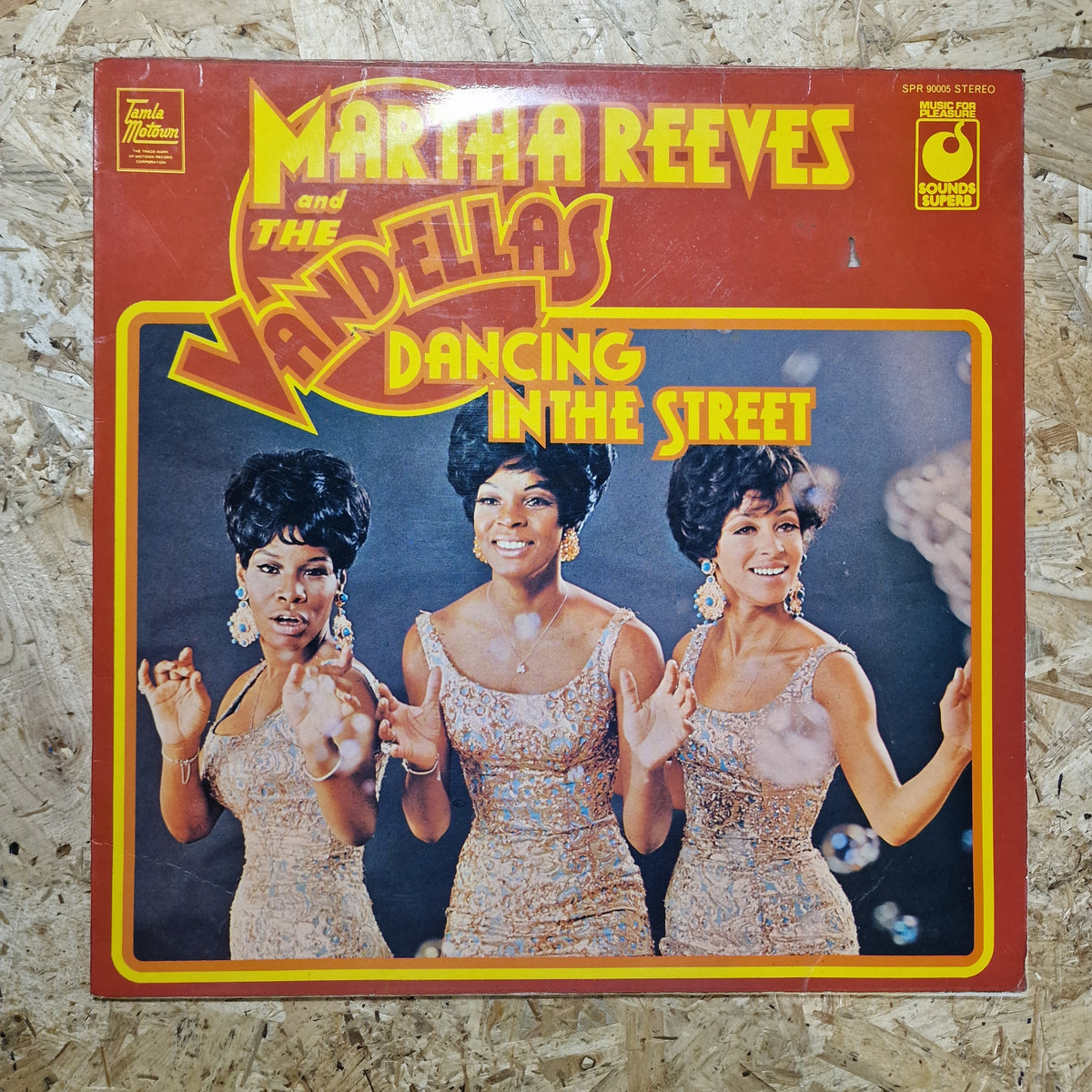 Martha Reeves & The Vandellas – Dancing In The Street