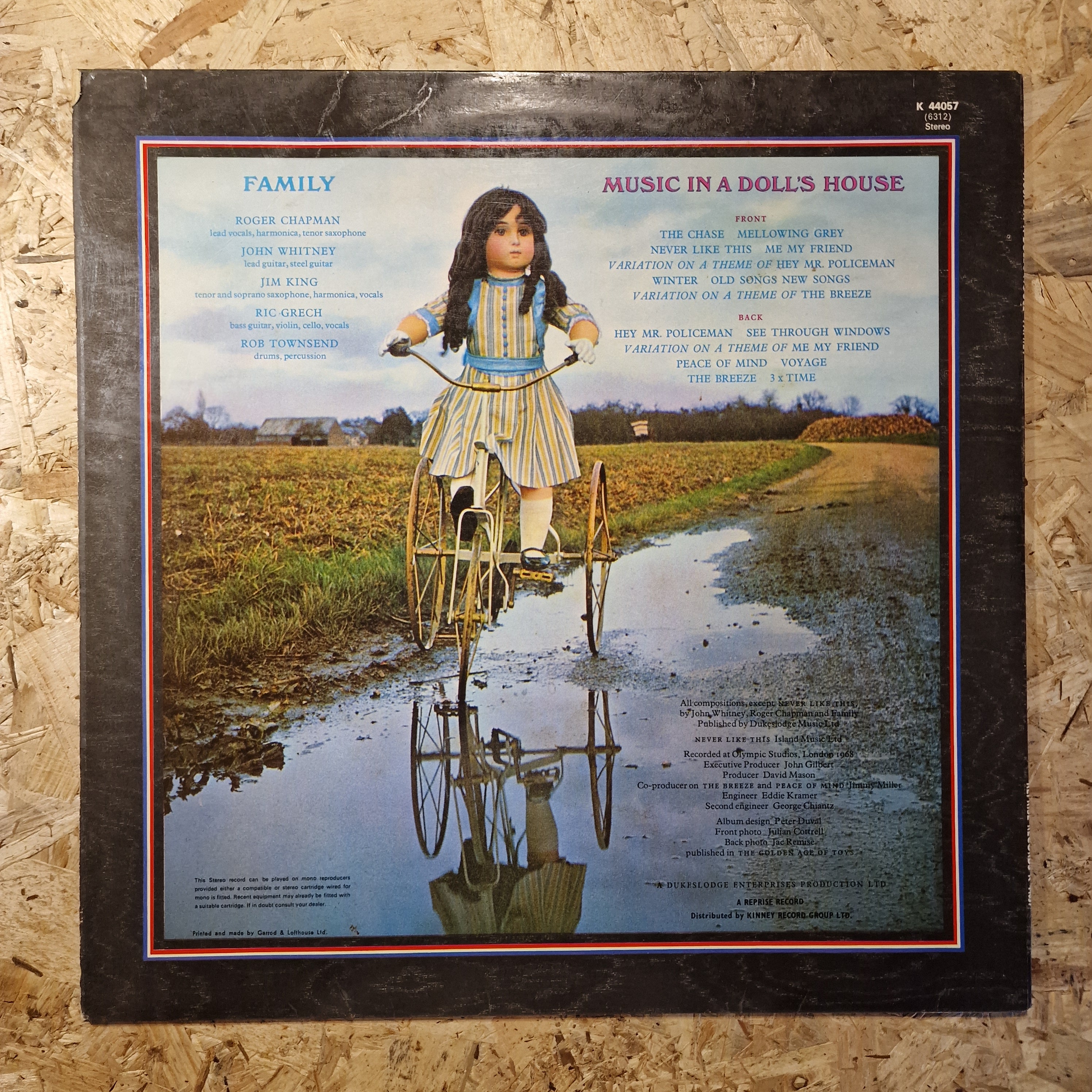 Family – Music In A Doll's House
