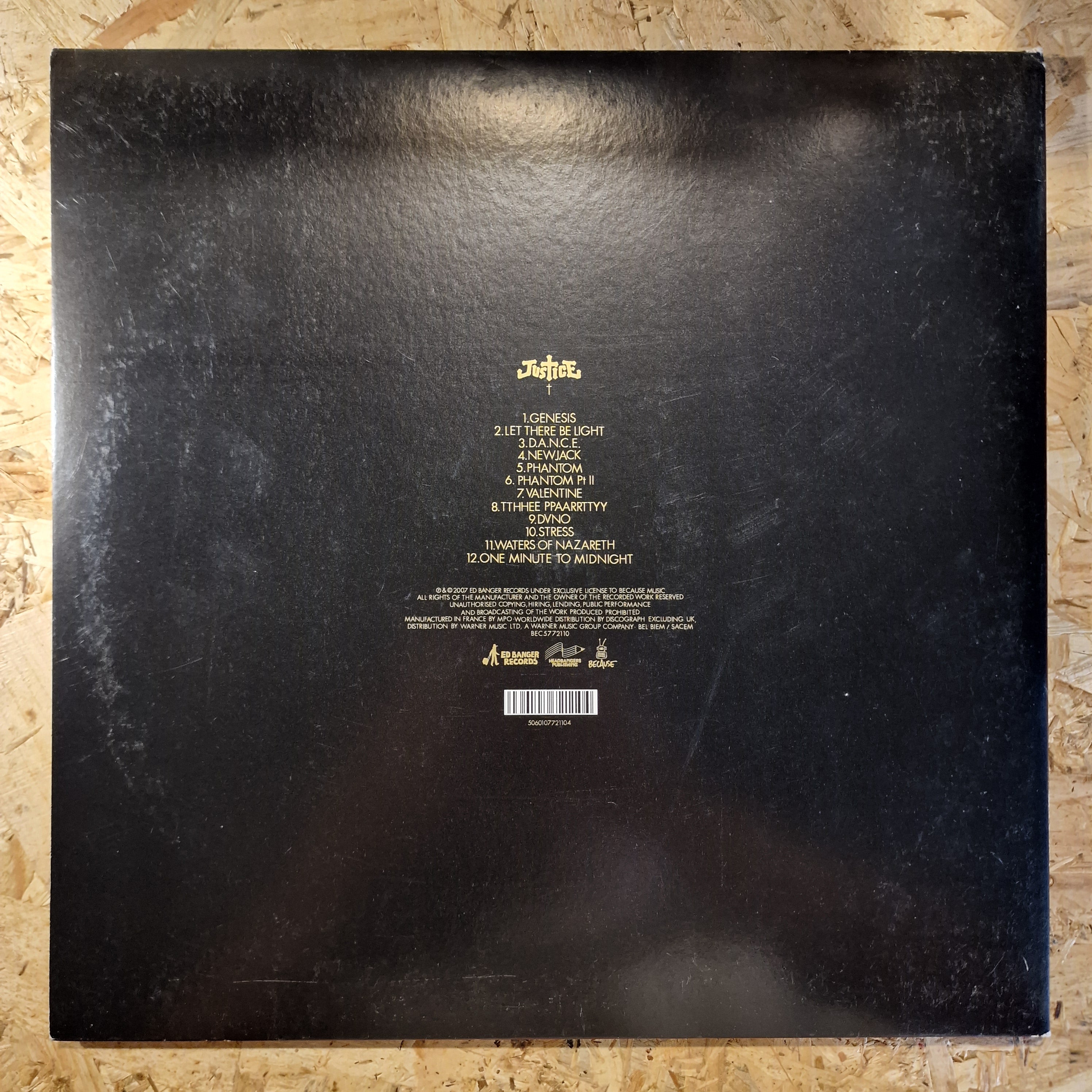 Justice – † (Cross)