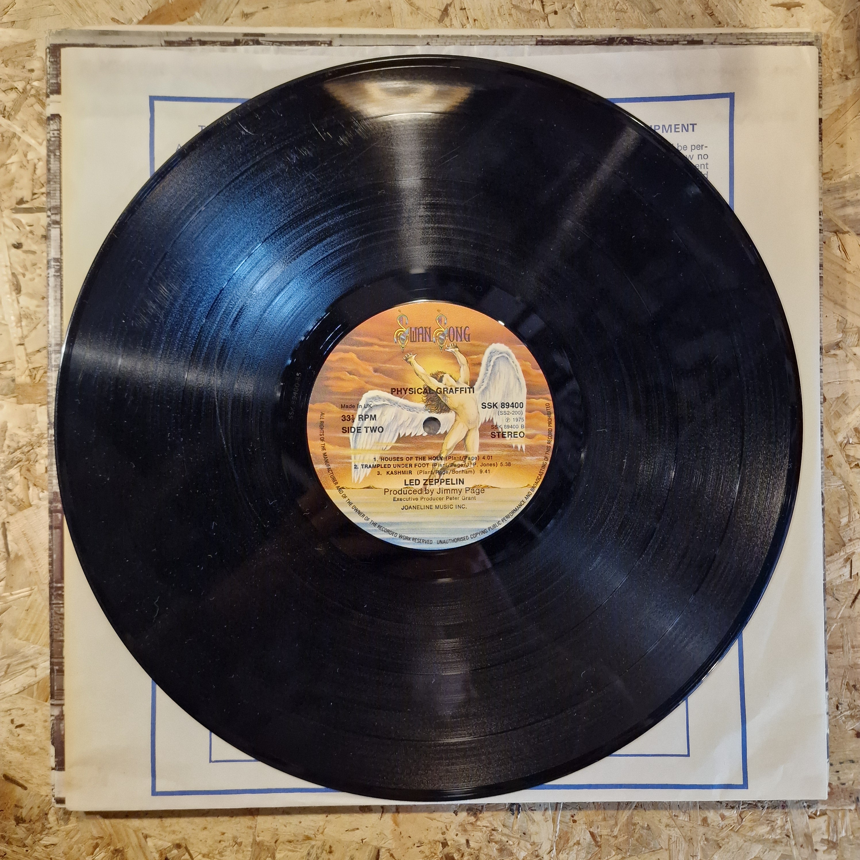 Led Zeppelin – Physical Graffiti
