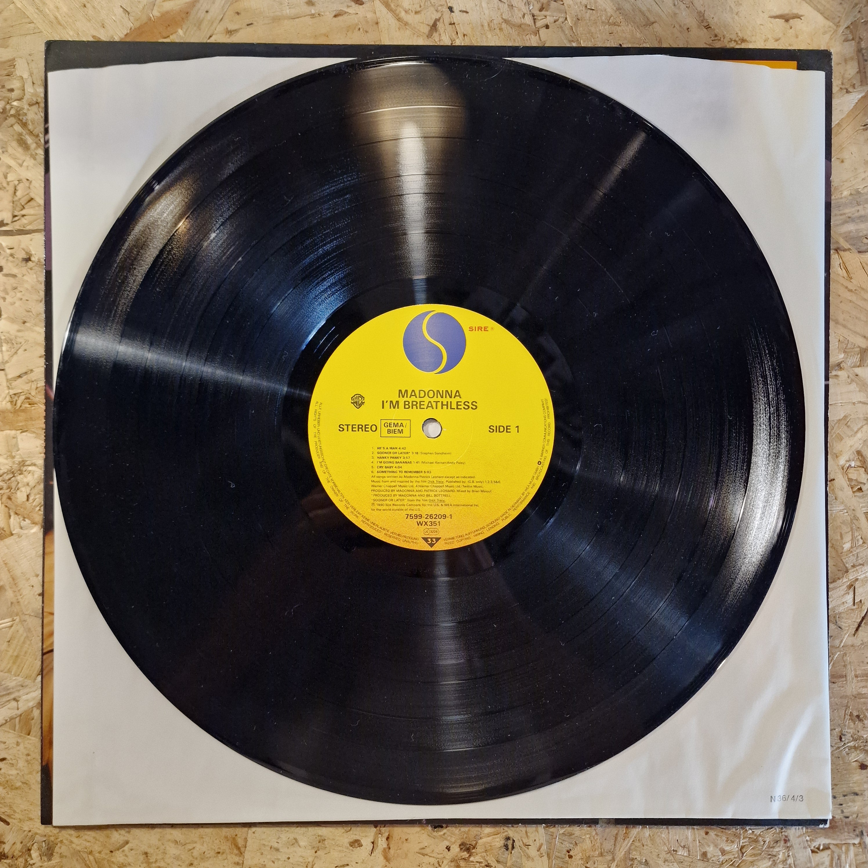 Madonna – I'm Breathless (Music From And Inspired By The Film Dick Tracy)