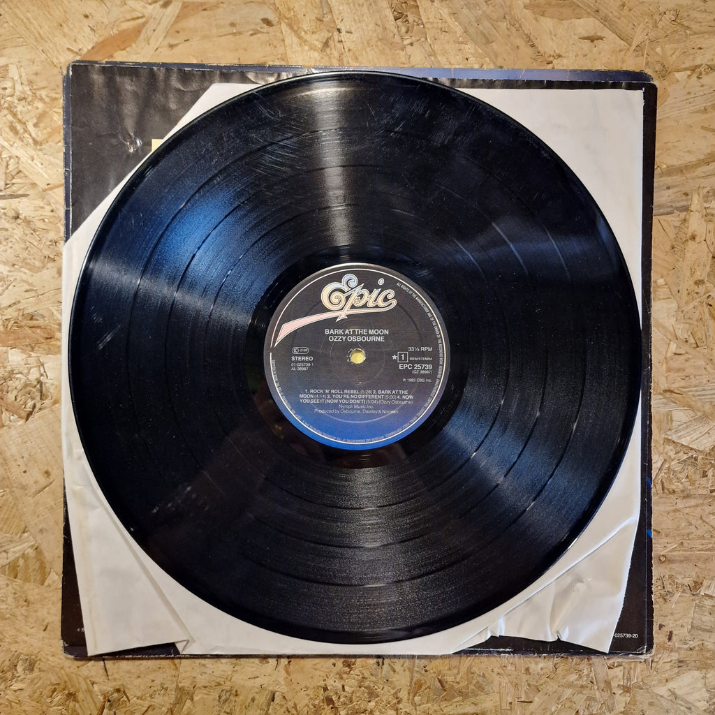 Ozzy Osbourne – Bark At The Moon