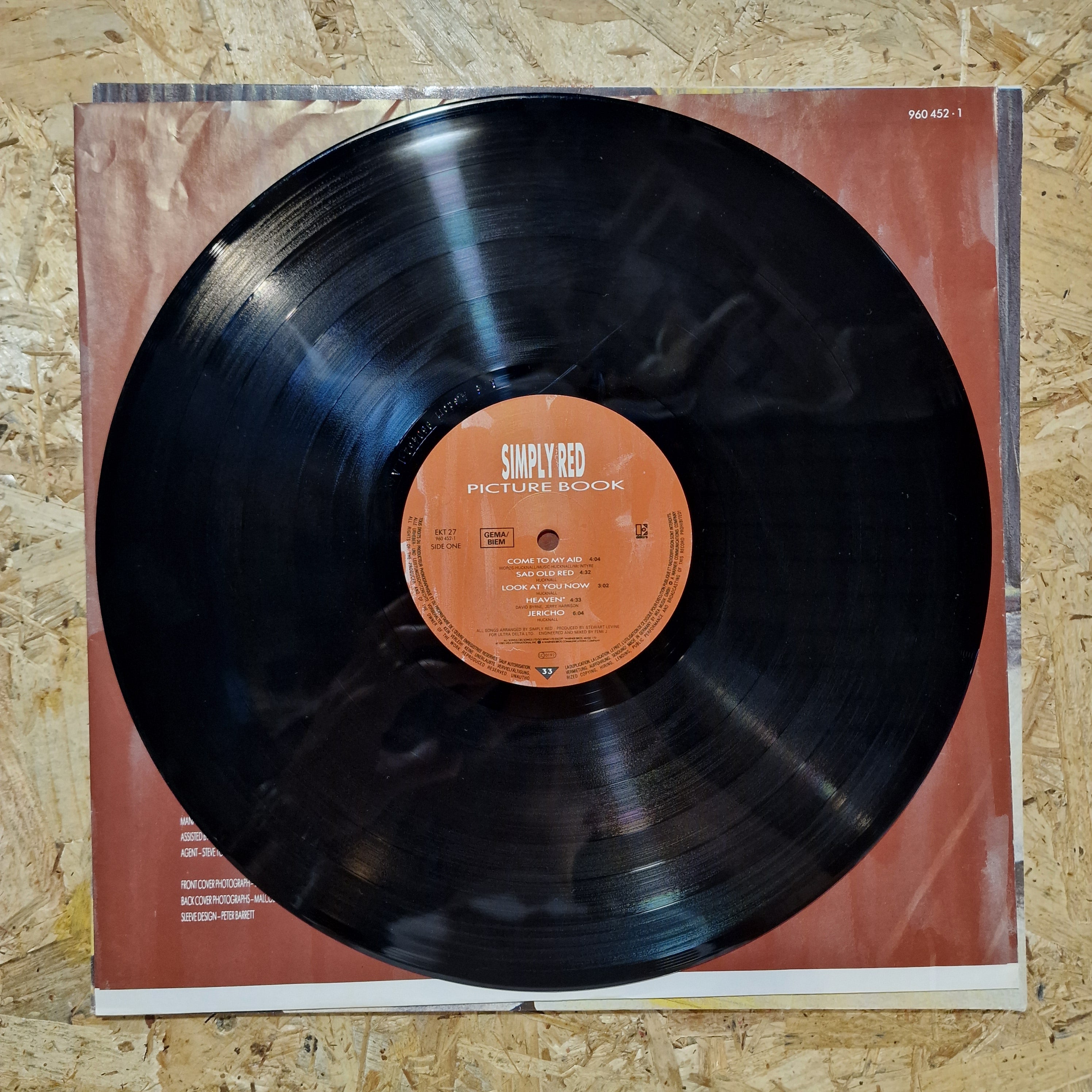 Simply Red – Picture Book