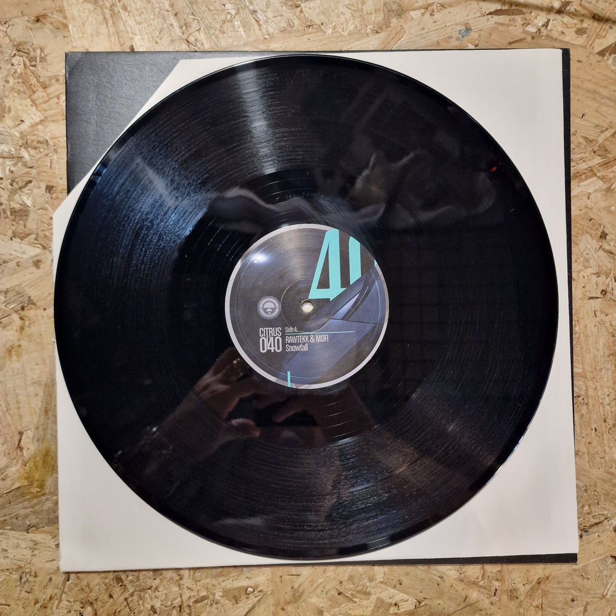 Rawtekk & Mofi – Snowfall / Repulsion