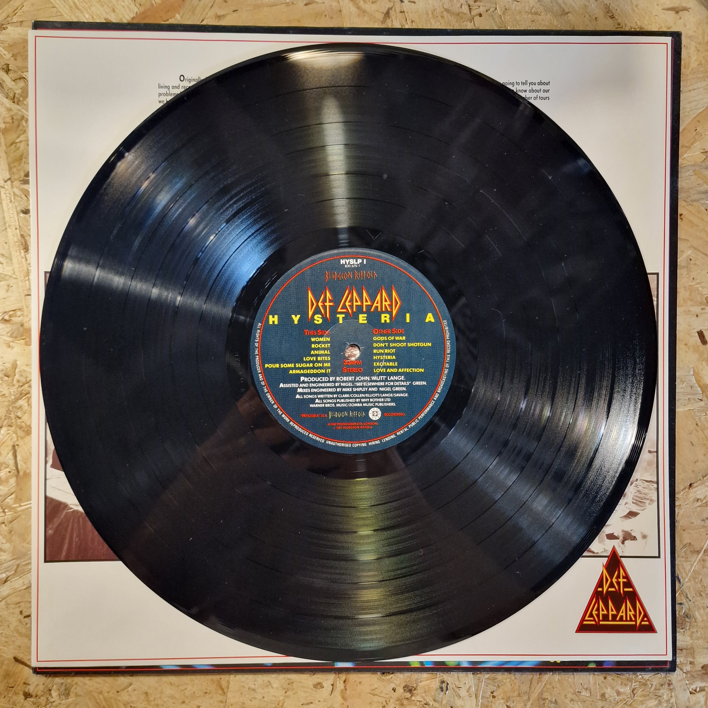 Def Leppard – Hysteria