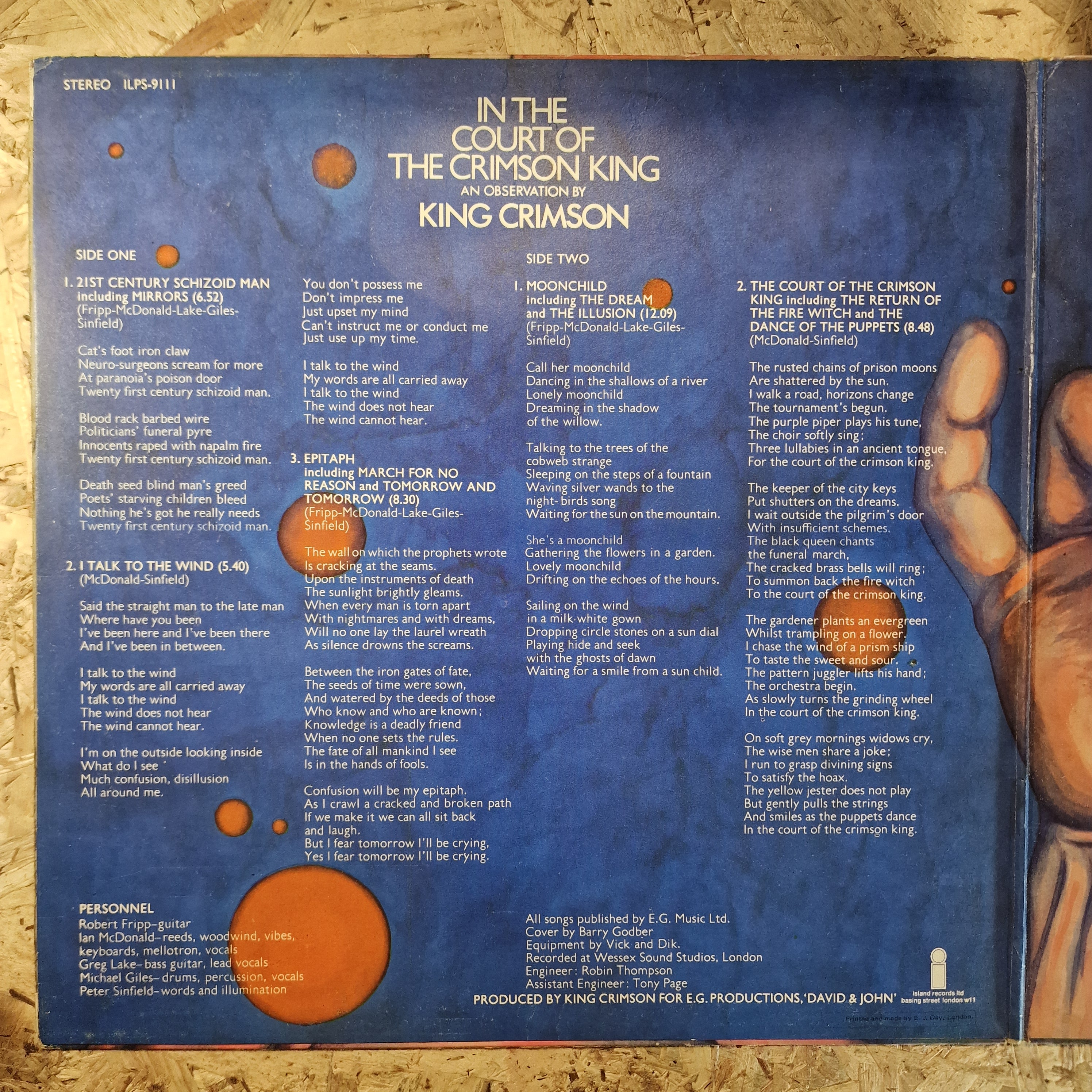 King Crimson – In The Court Of The Crimson King (An Observation By King Crimson)