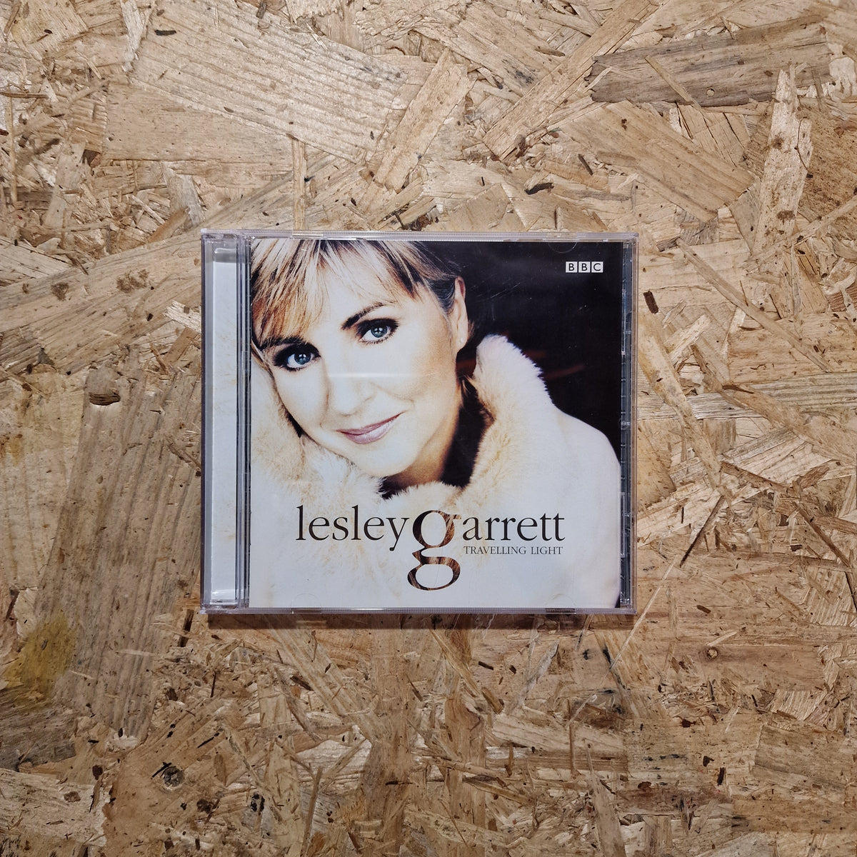 Lesley Garrett – Travelling Light