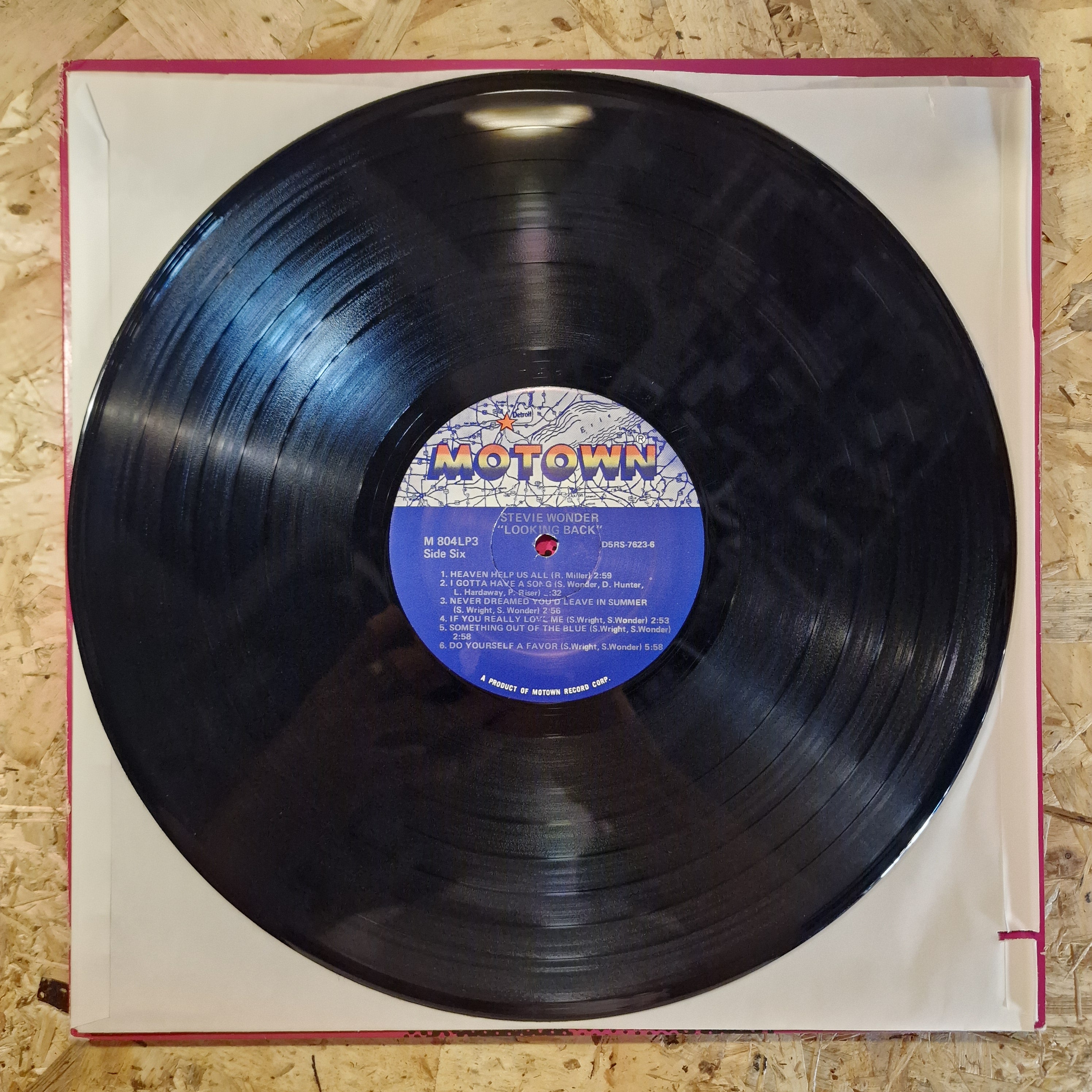 Stevie Wonder – Looking Back