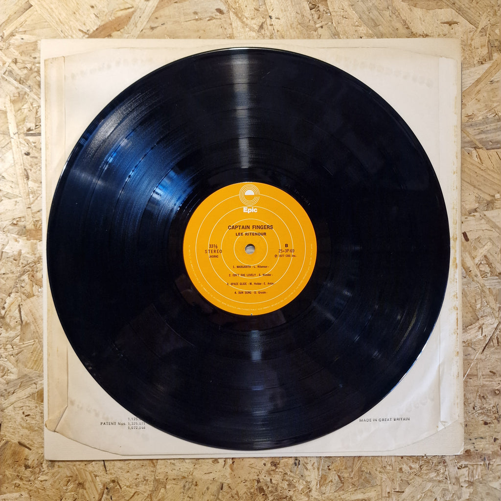 Lee Ritenour – Captain Fingers