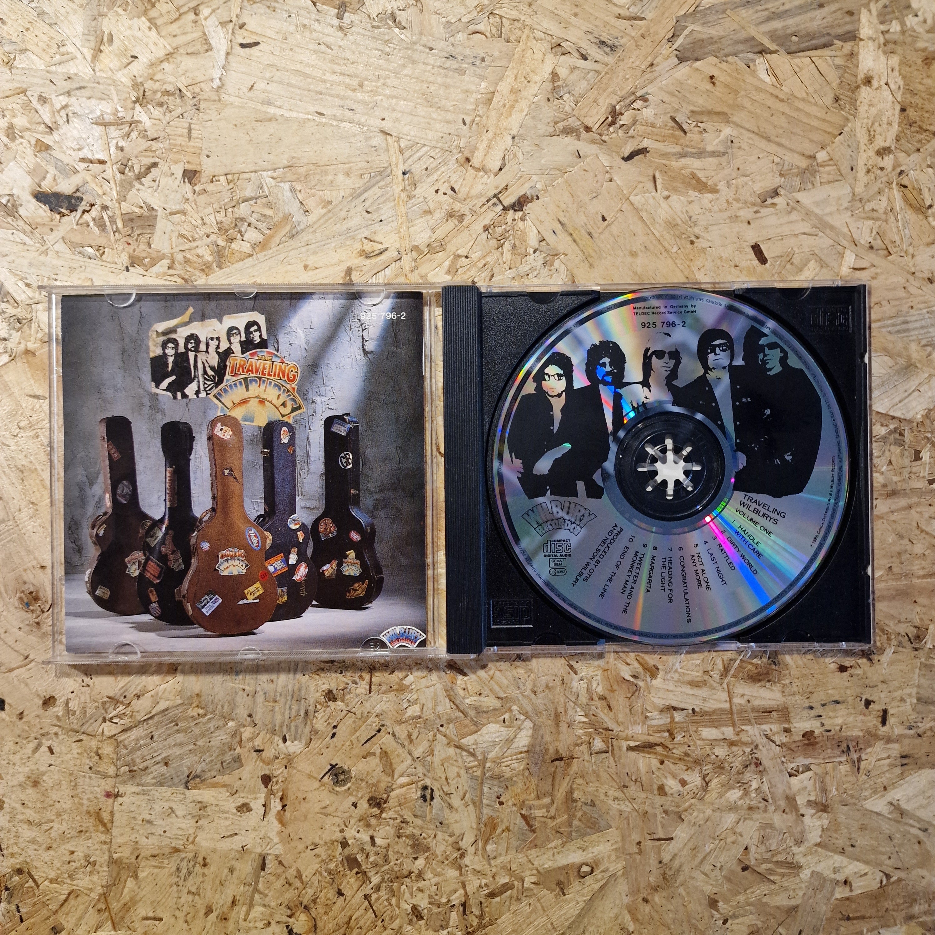 Traveling Wilburys – Volume One