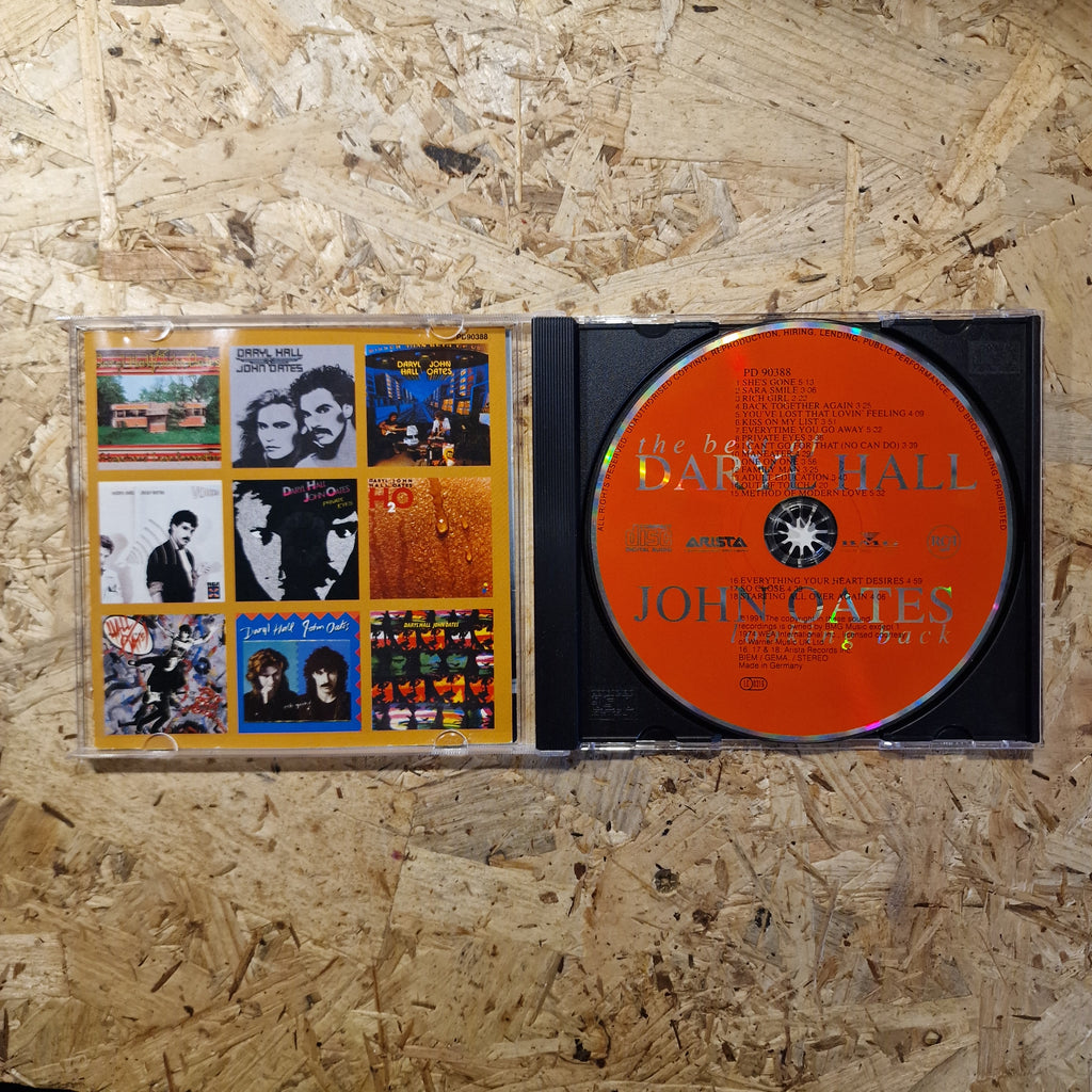 Daryl Hall + John Oates – The Best Of Daryl Hall & John Oates: Looking Back