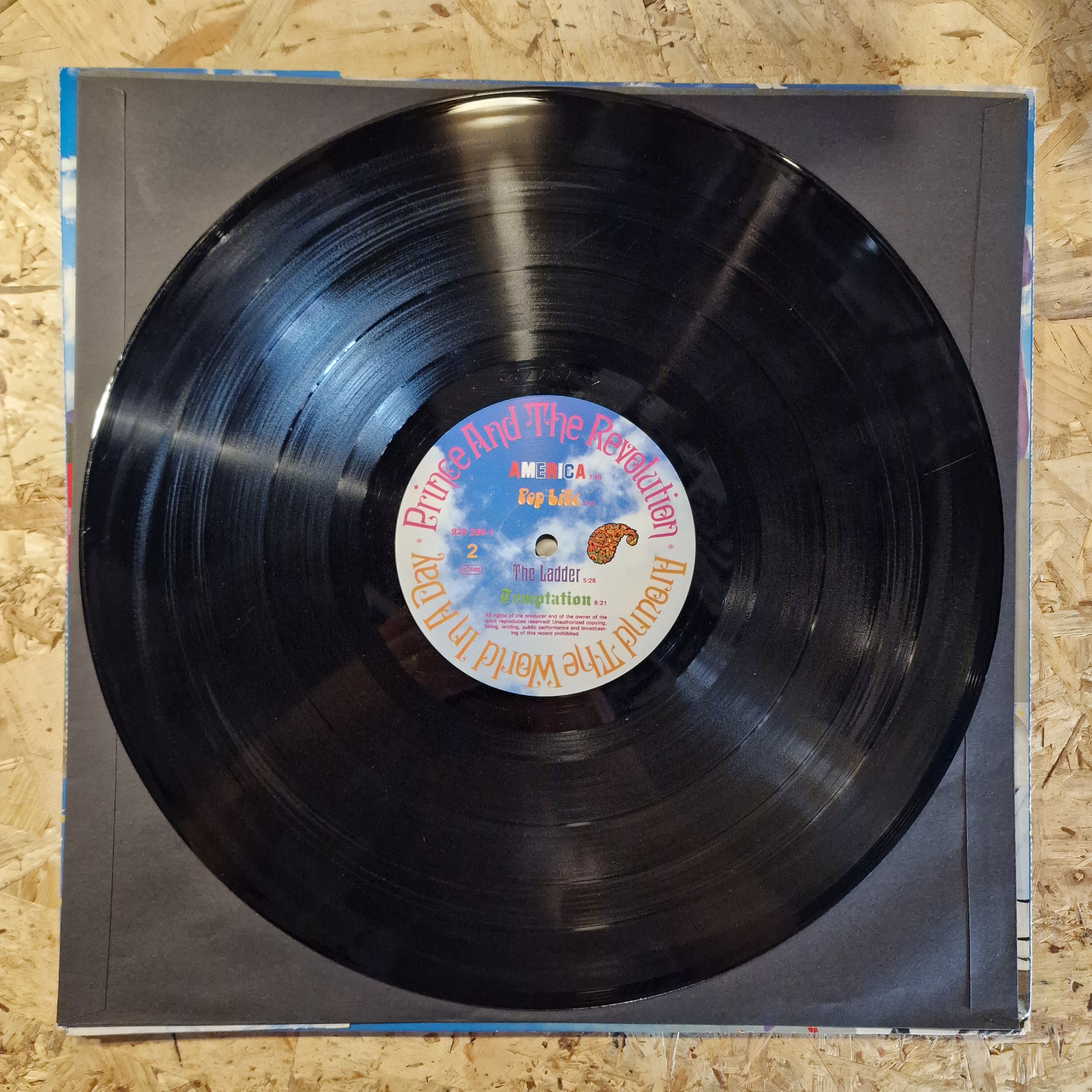 Prince And The Revolution – Around The World In A Day