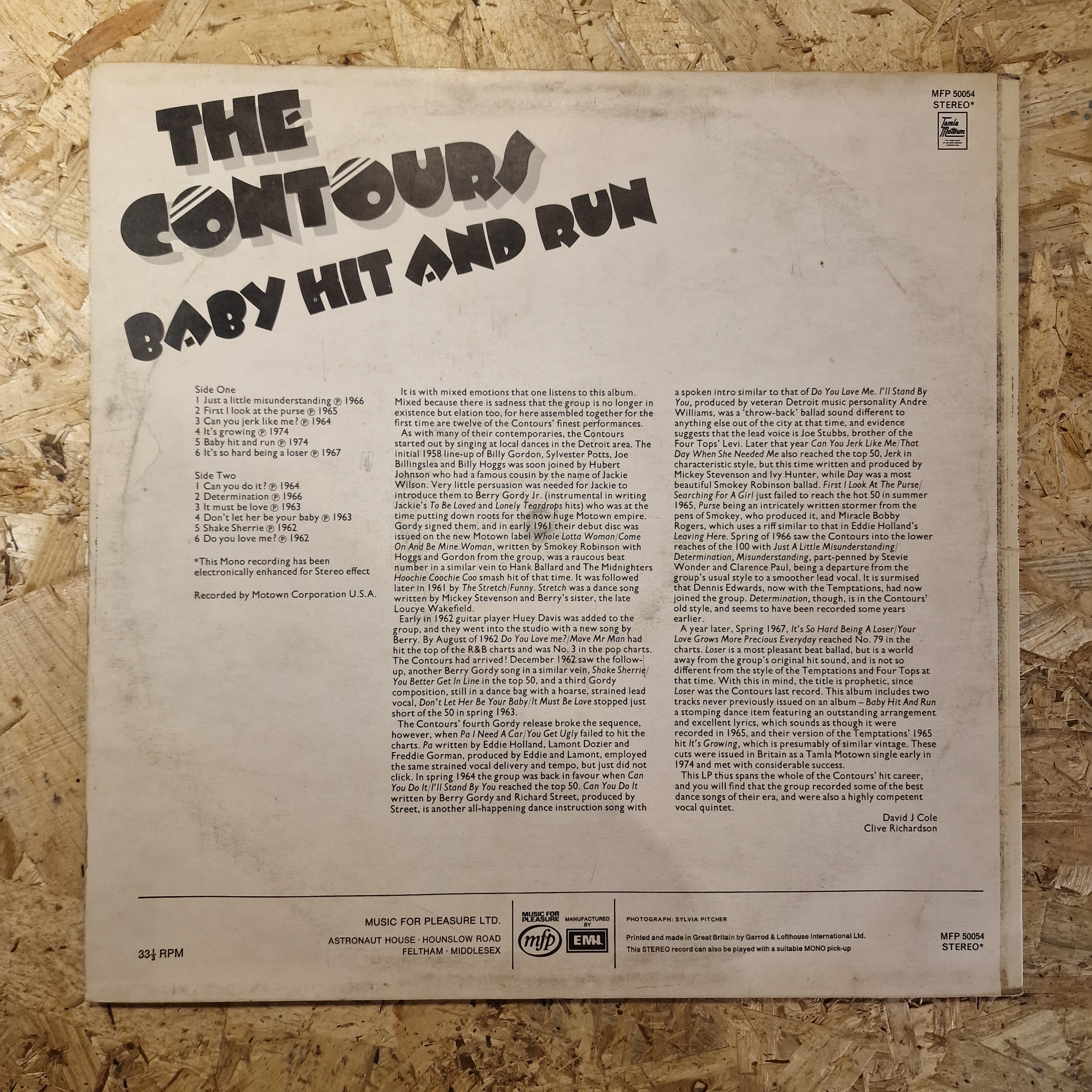 The Contours – Baby Hit And Run