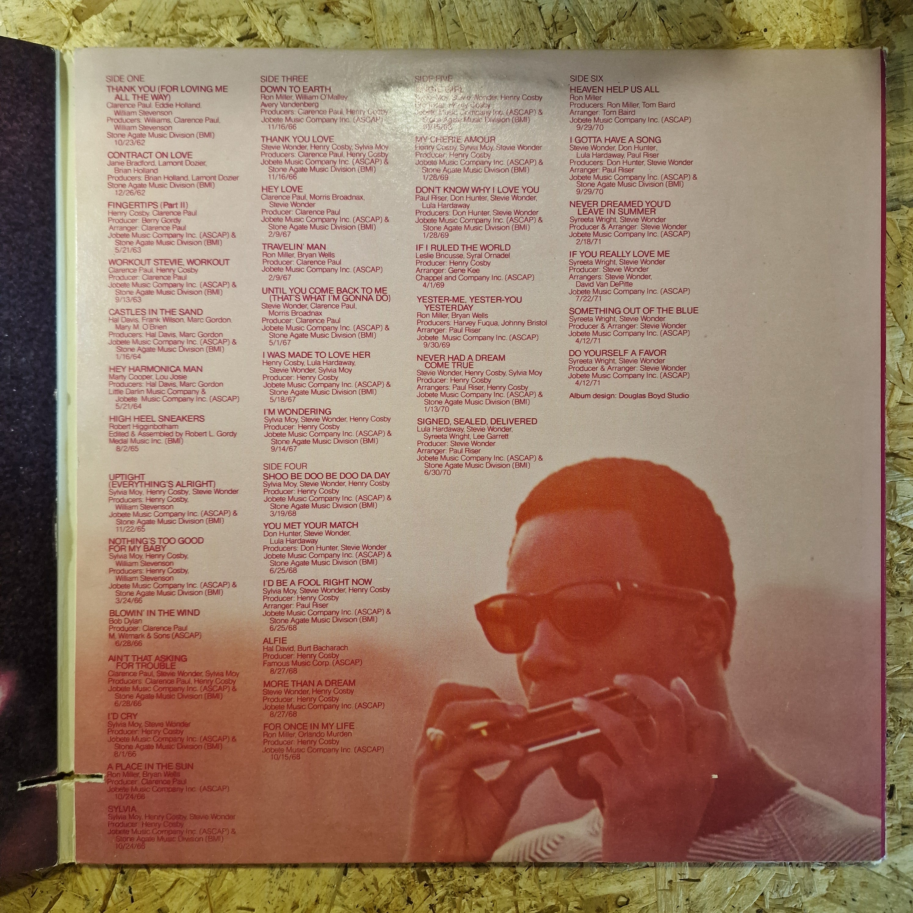Stevie Wonder – Looking Back