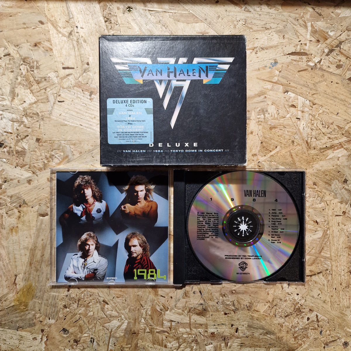 Van Halen – Deluxe