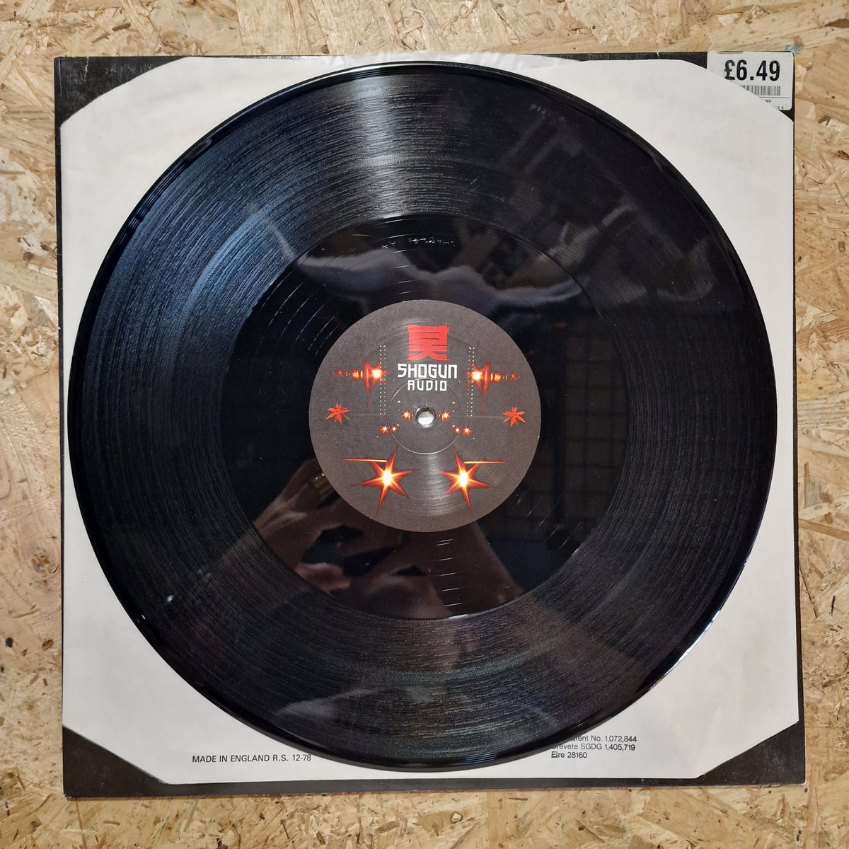 Friction & Ktee – Set It Off / The Bleeps