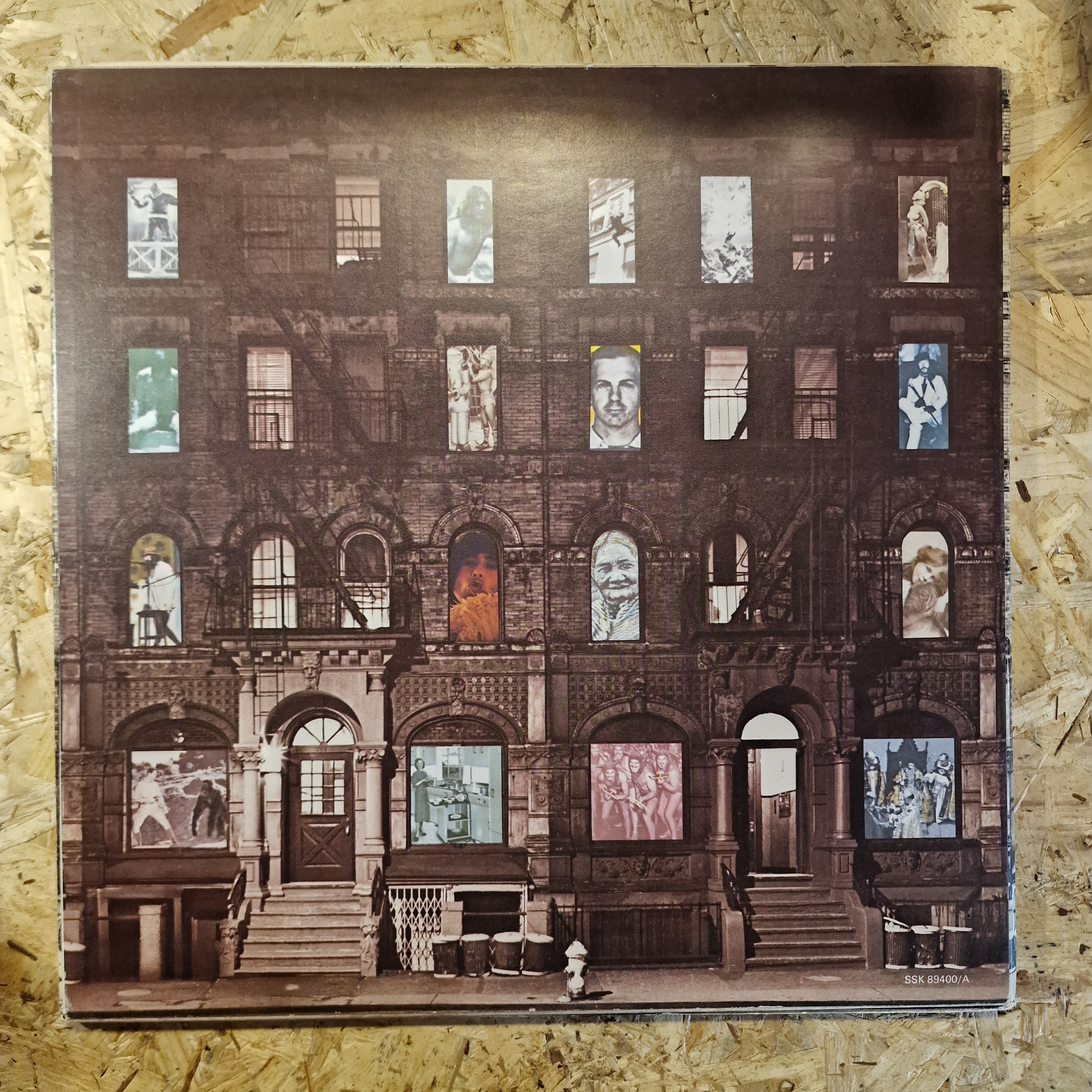 Led Zeppelin – Physical Graffiti