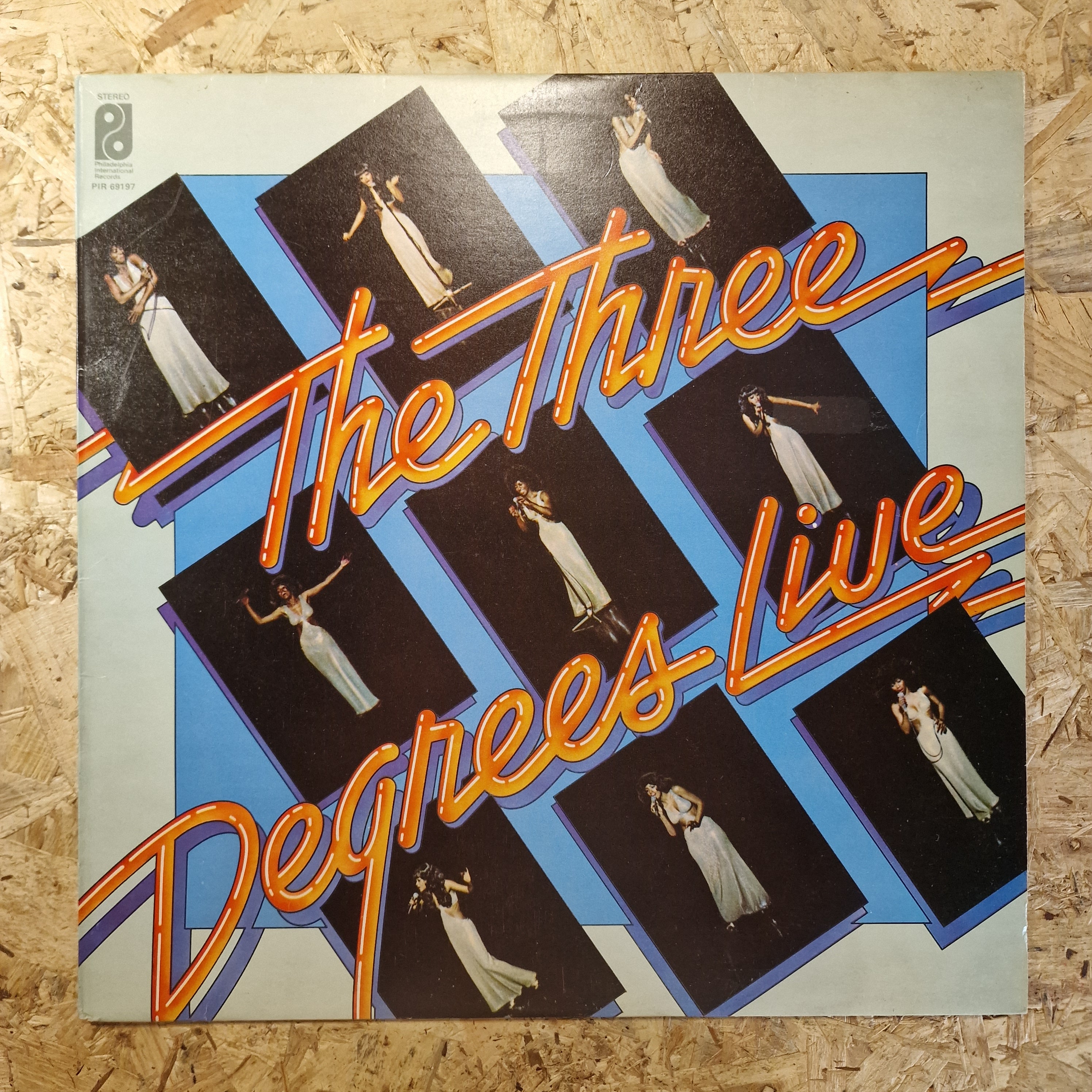 The Three Degrees – The Three Degrees Live