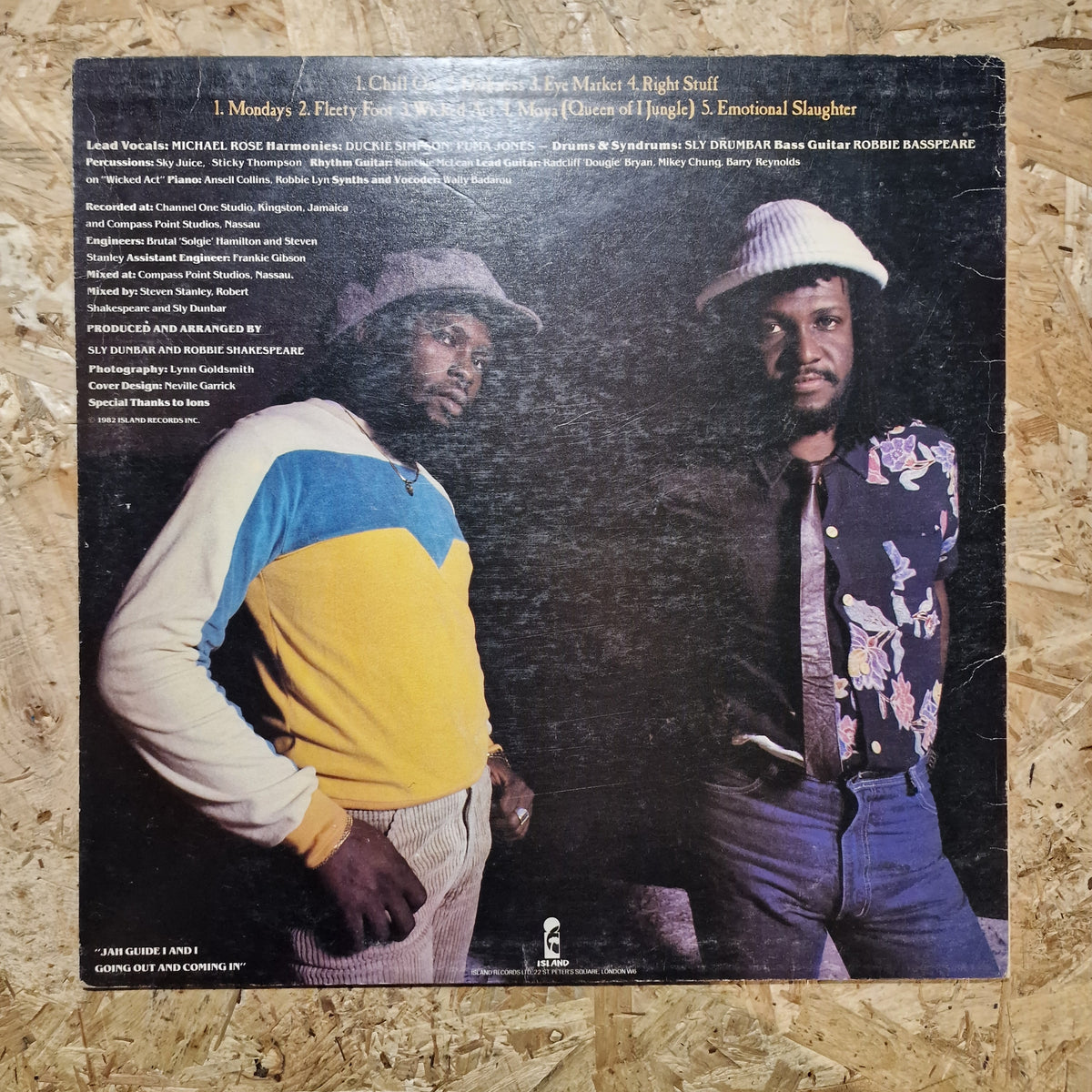 Black Uhuru ‎– Chill Out